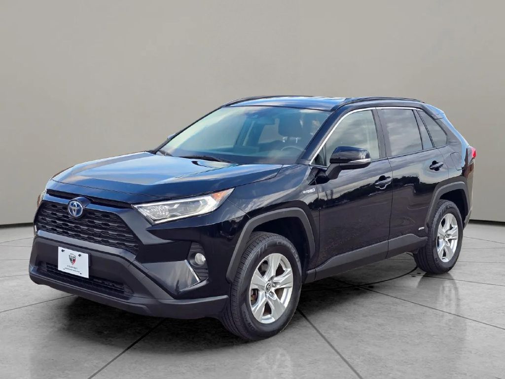 2021 TOYOTA RAV4 HYBRID XLE