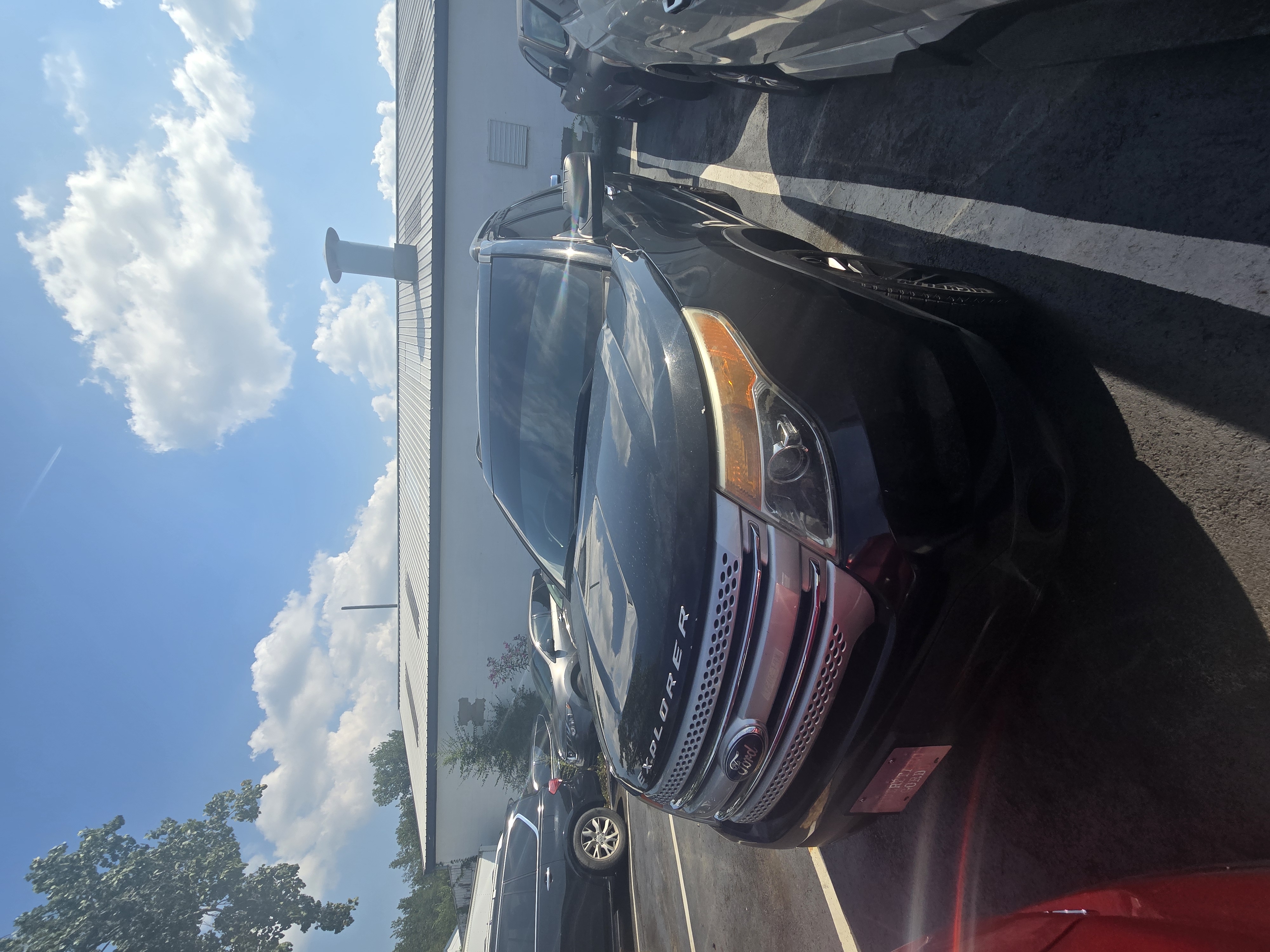 2015 Ford Explorer Base's photo