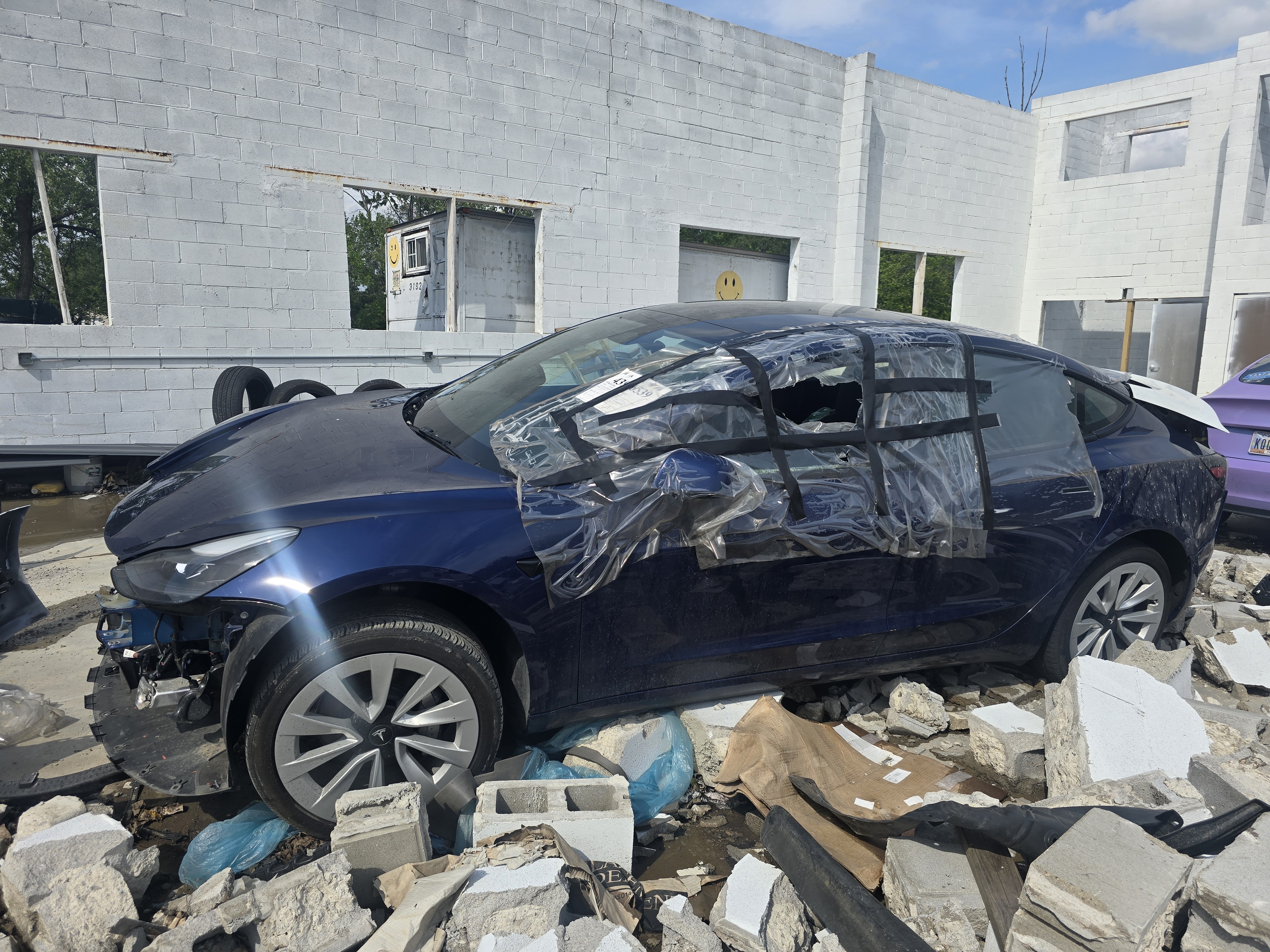 2023 Tesla Model 3 -'s photo