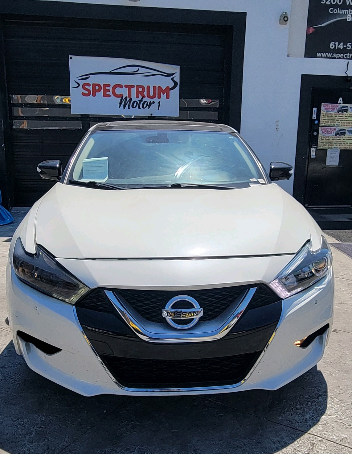 2017 Nissan Maxima Platinum's photo