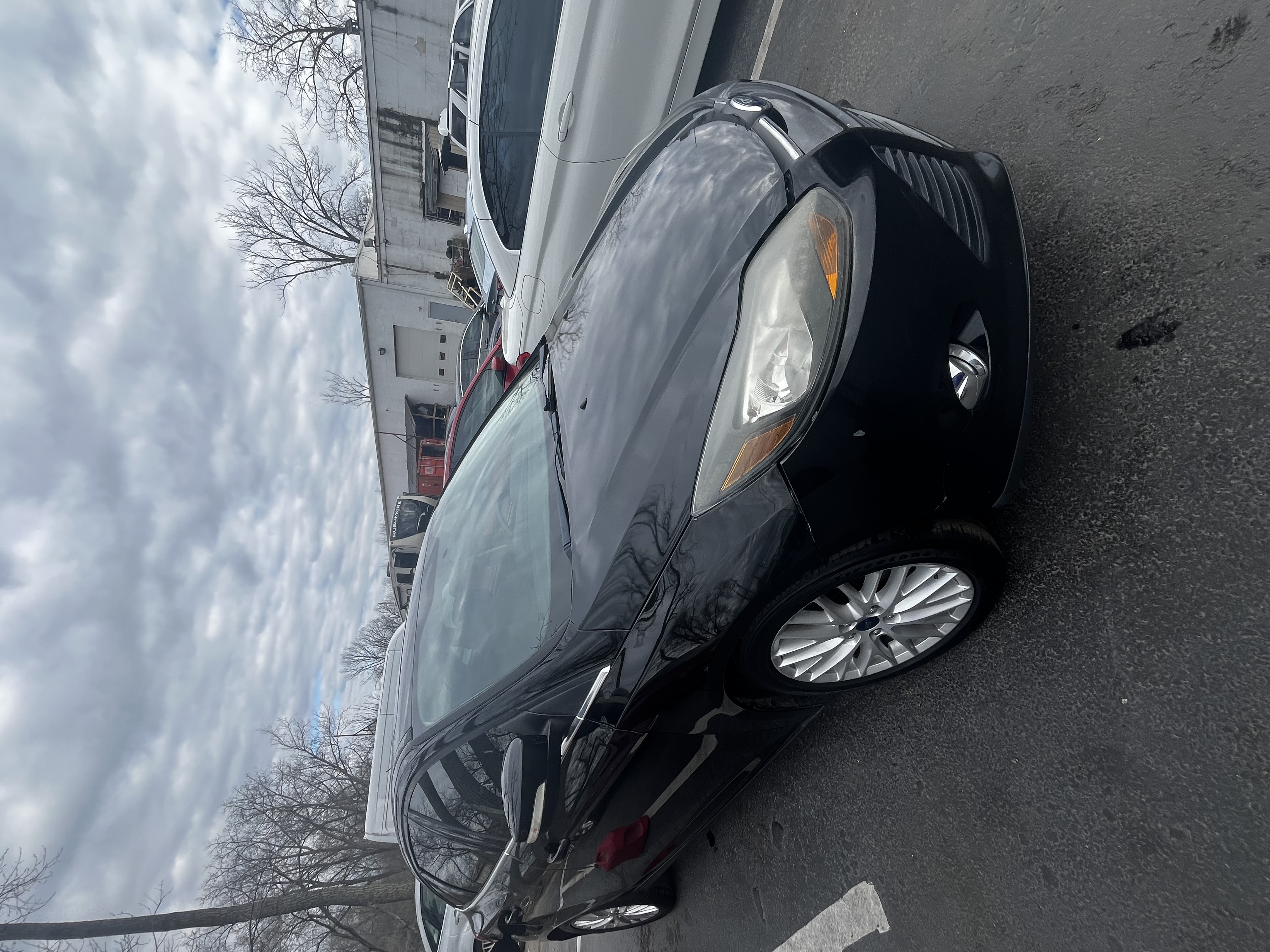 2014 Ford Focus Sedan Titanium's photo