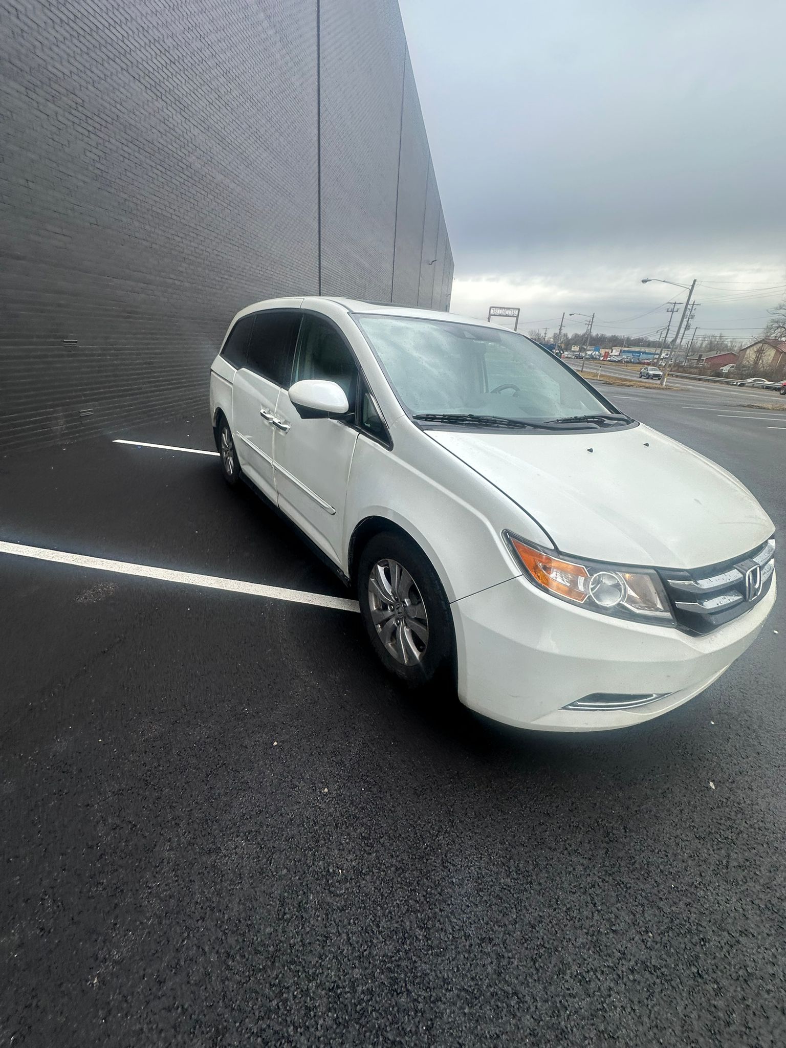 2016 Honda Odyssey EX-L with DVD Rear Entertainment System's photo