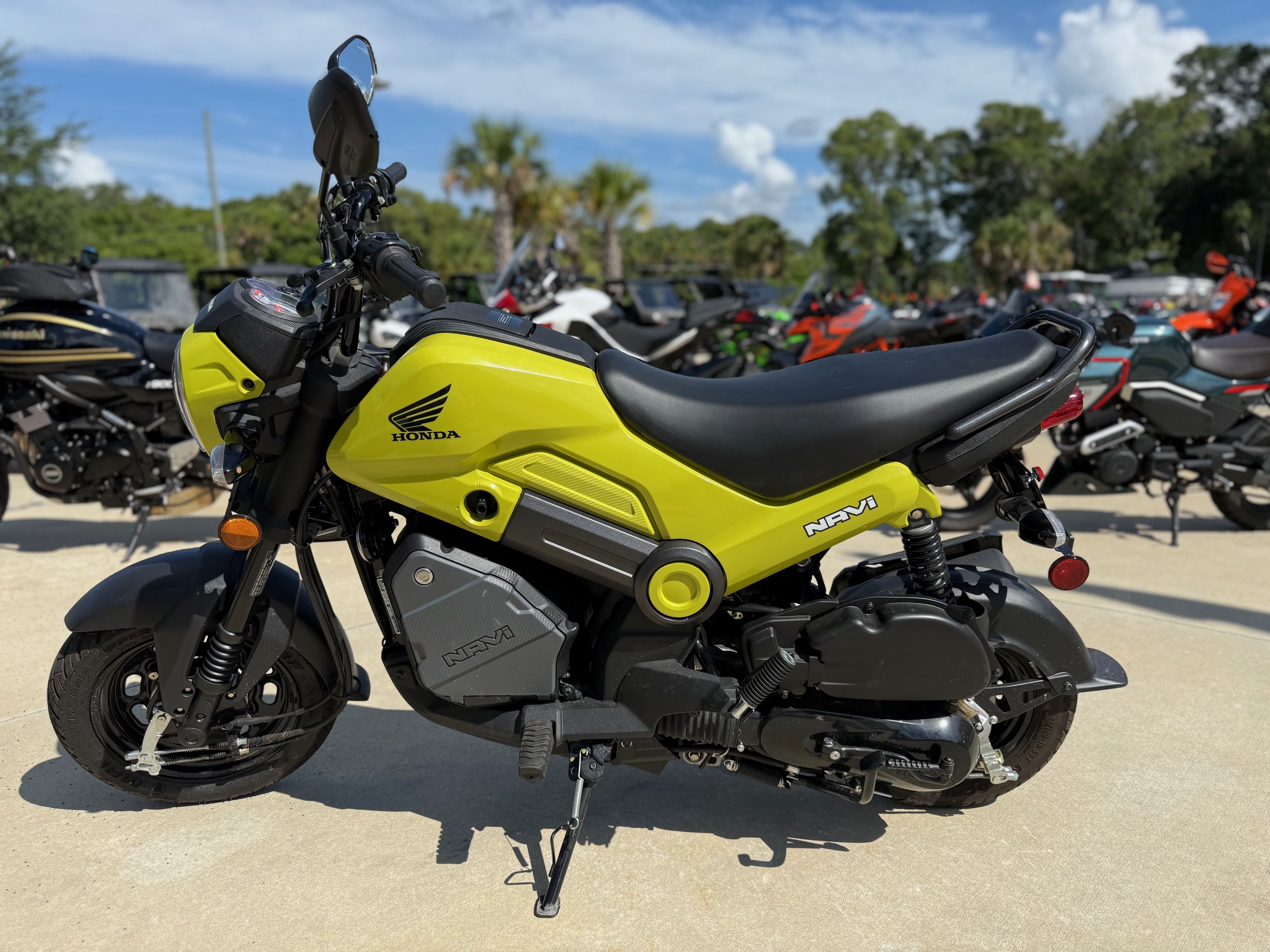2022 Green Honda Navi