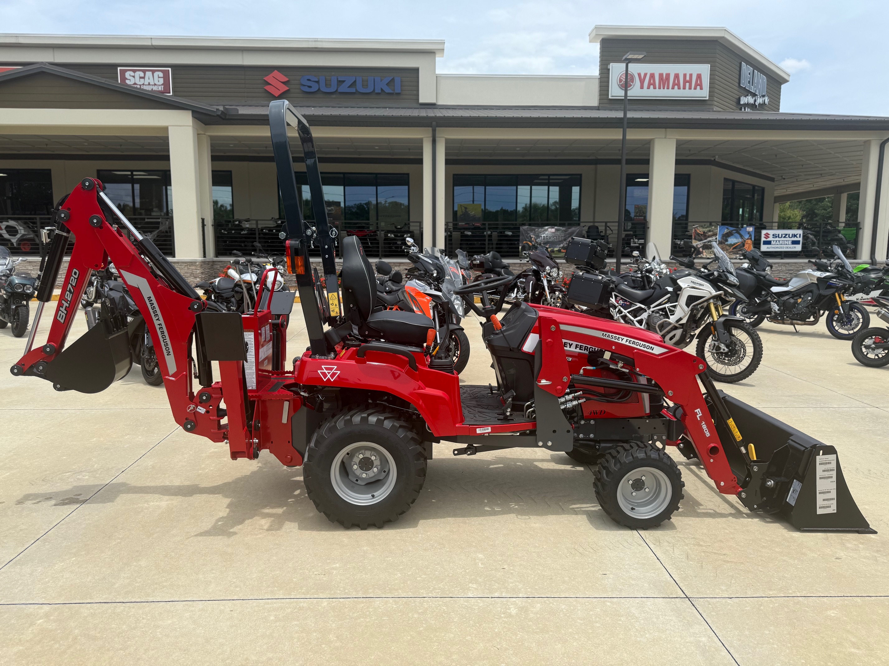 2025 - Massey Ferguson MF 1GC.23B HST 4WD