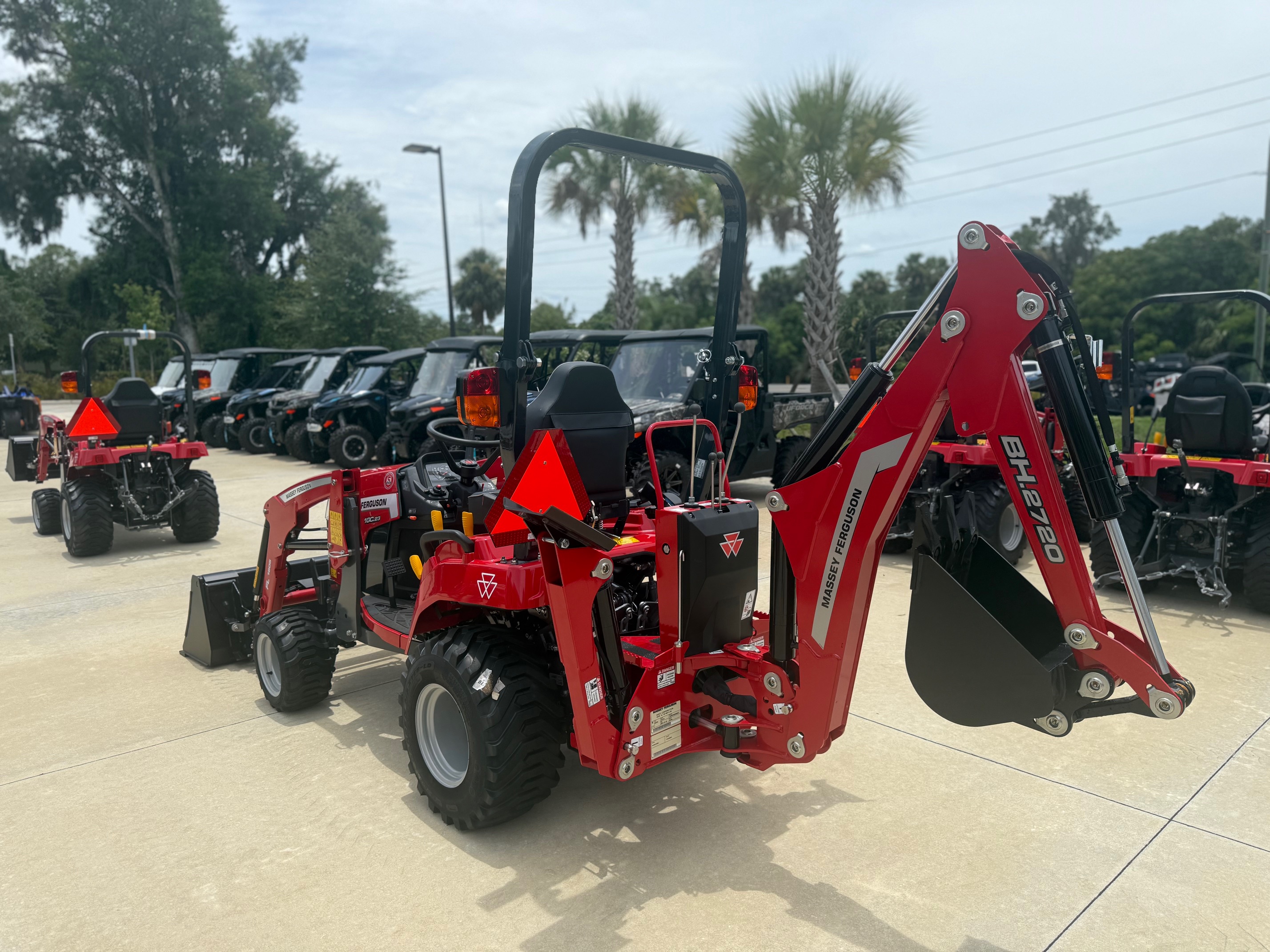 2025 - Massey Ferguson MF 1GC.23B HST 4WD