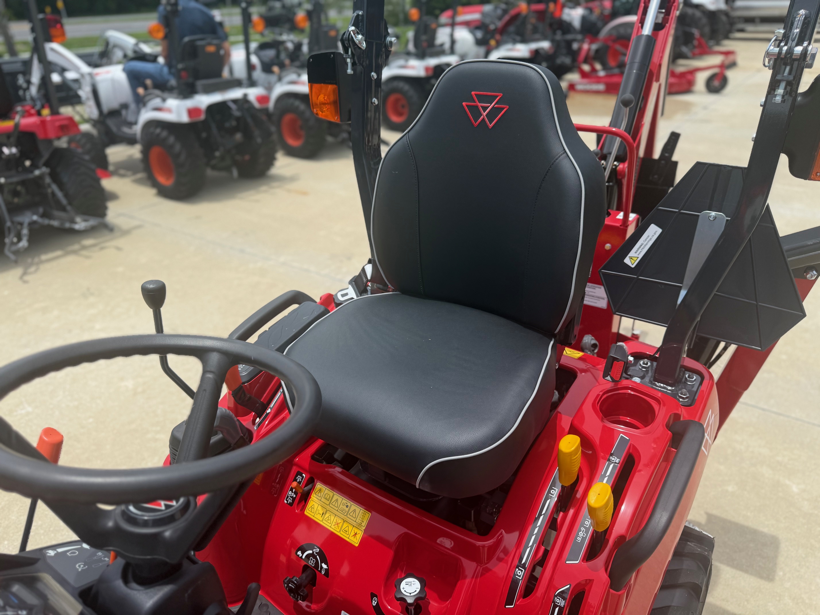 2025 - Massey Ferguson MF 1GC.23B HST 4WD