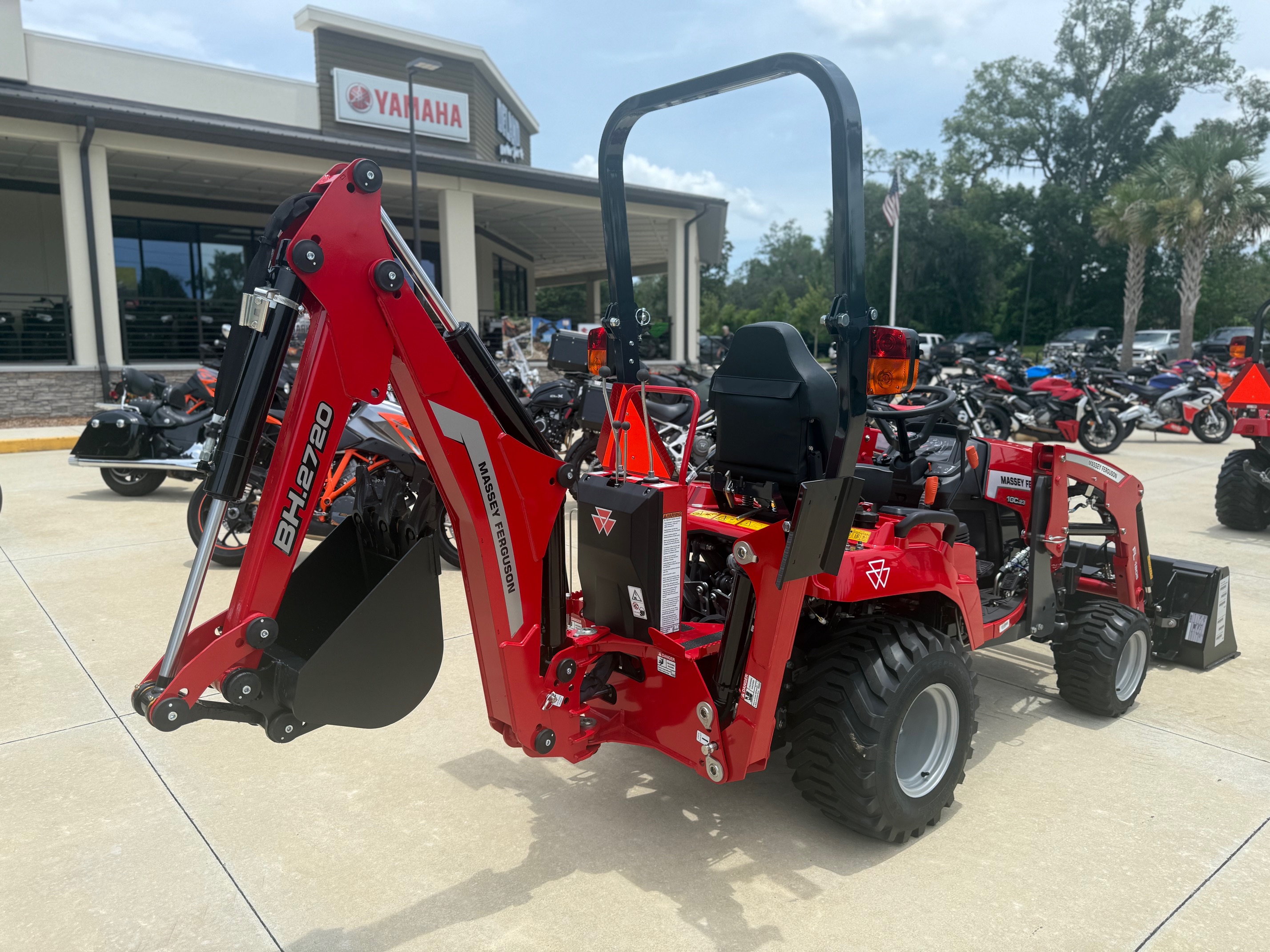 2025 - Massey Ferguson MF 1GC.23B HST 4WD