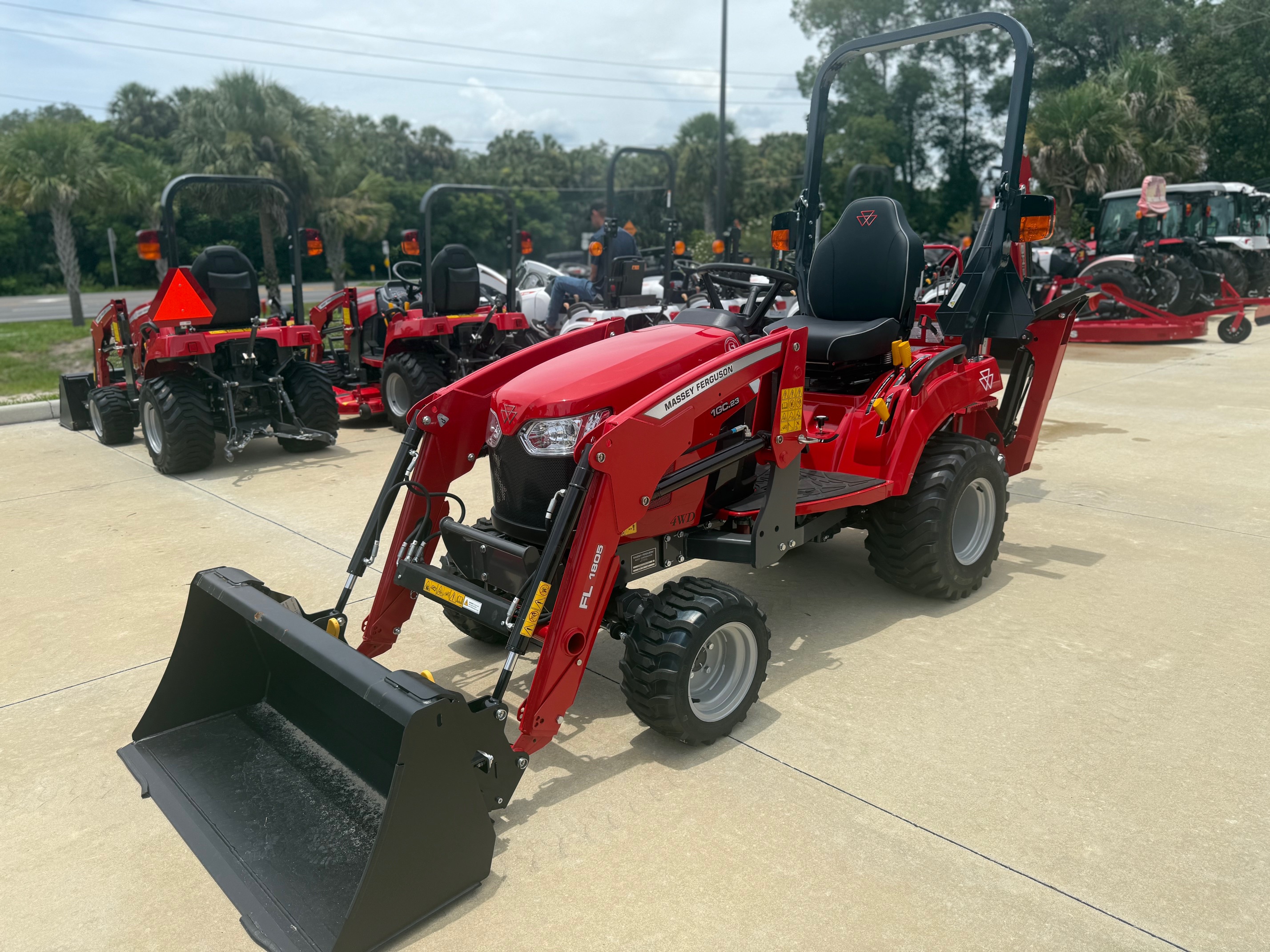 2025 - Massey Ferguson MF 1GC.23B HST 4WD