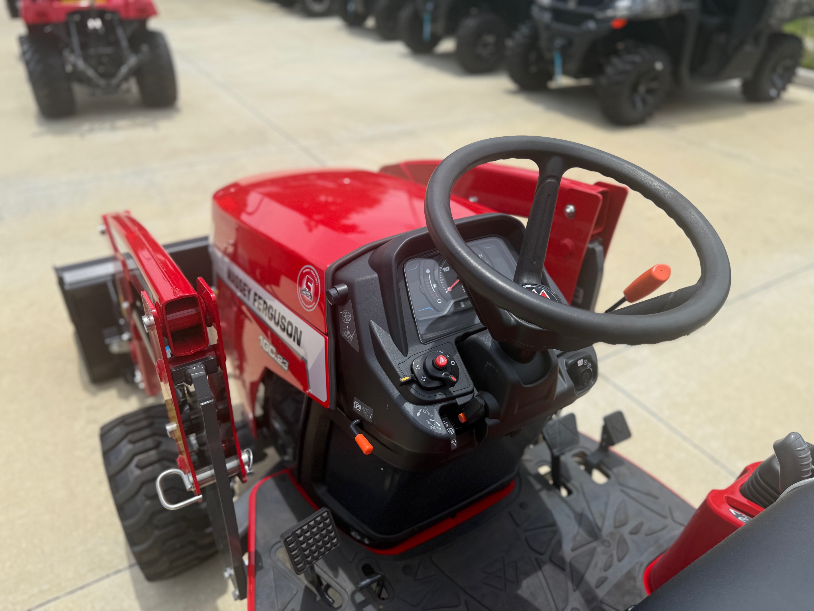 2025 - Massey Ferguson MF 1GC.23B HST 4WD