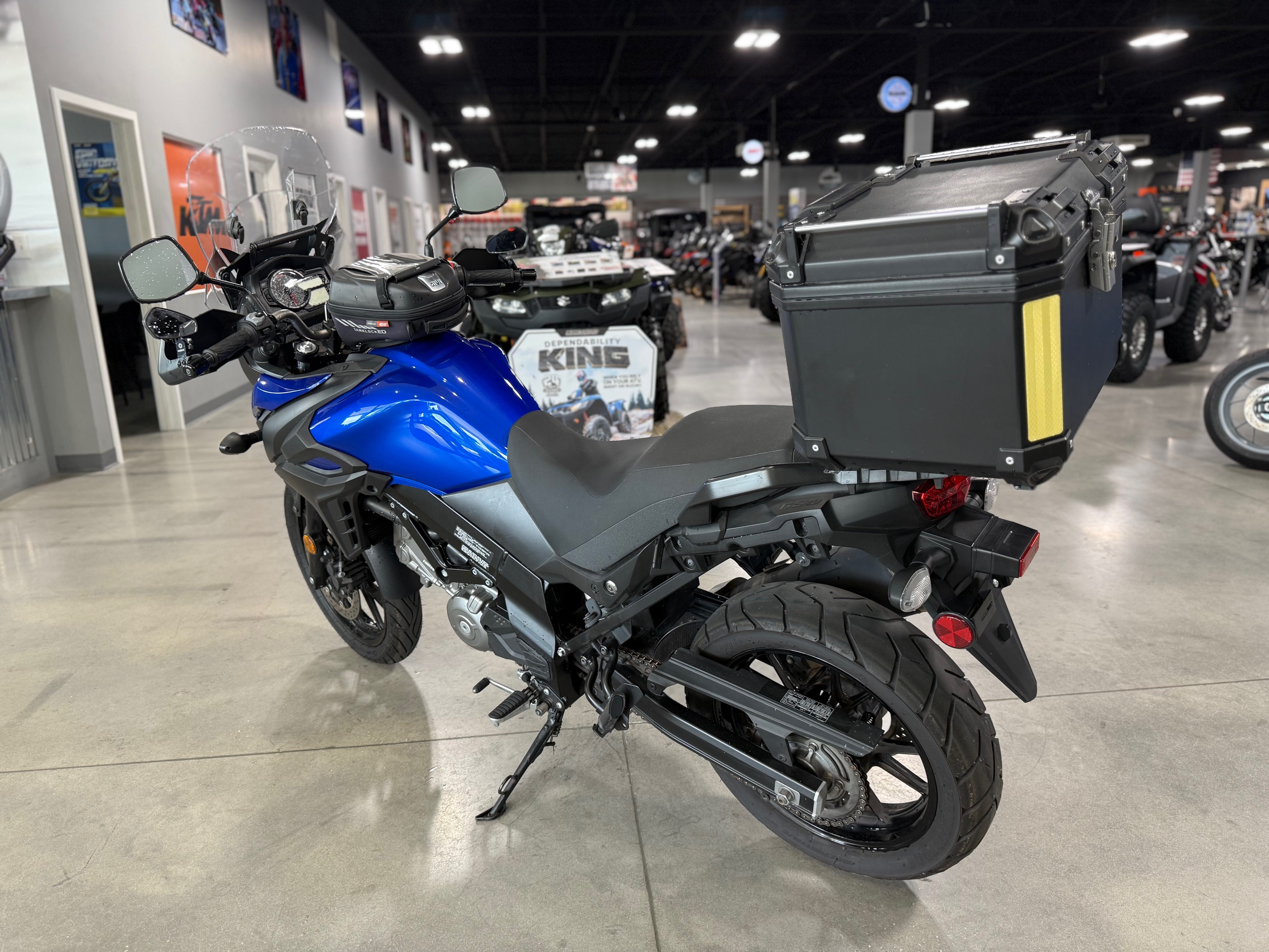 2023 - Suzuki V-Strom 650