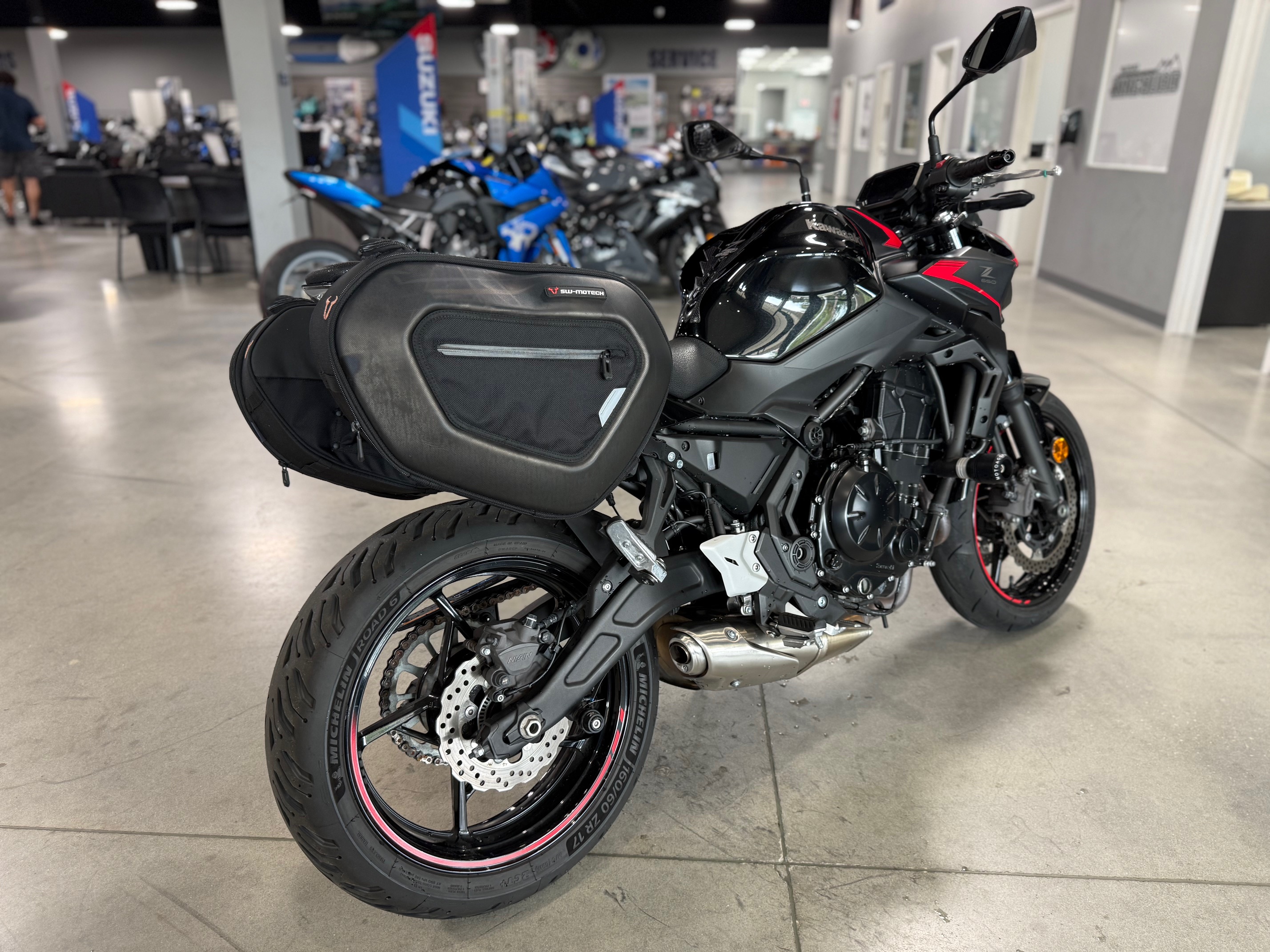 2023 - Kawasaki Z650 Base