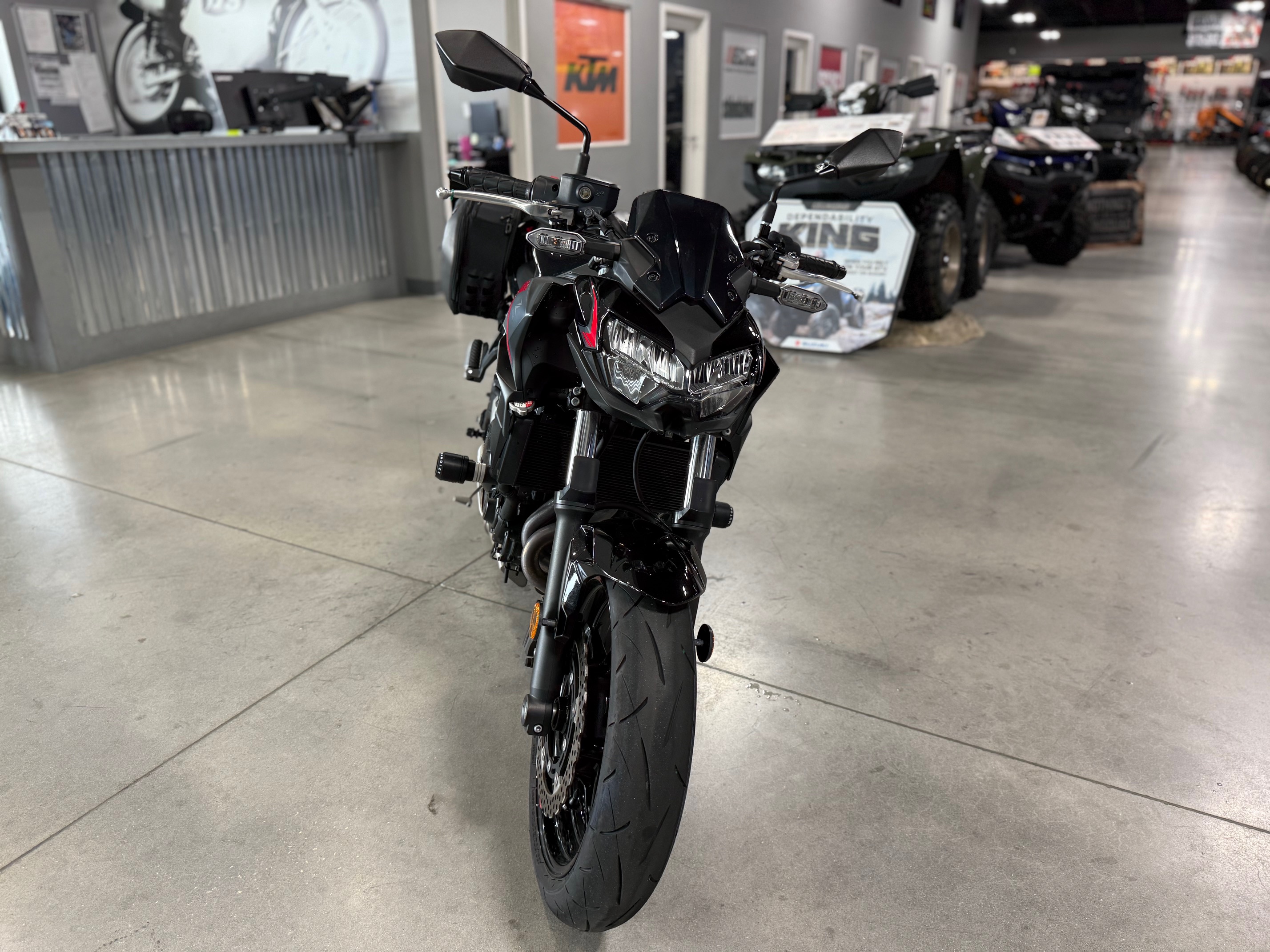 2023 - Kawasaki Z650 Base