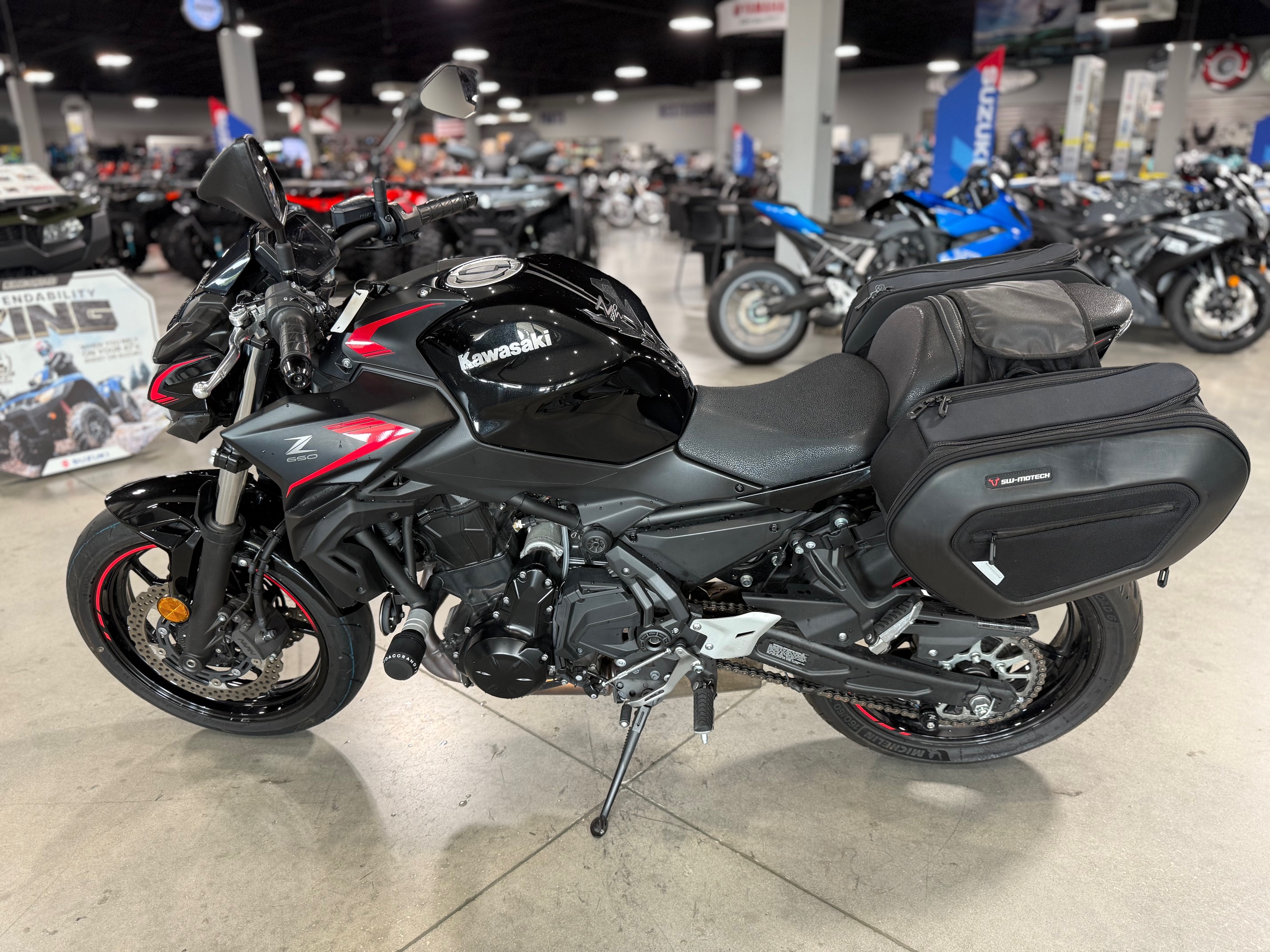 2023 - Kawasaki Z650 Base