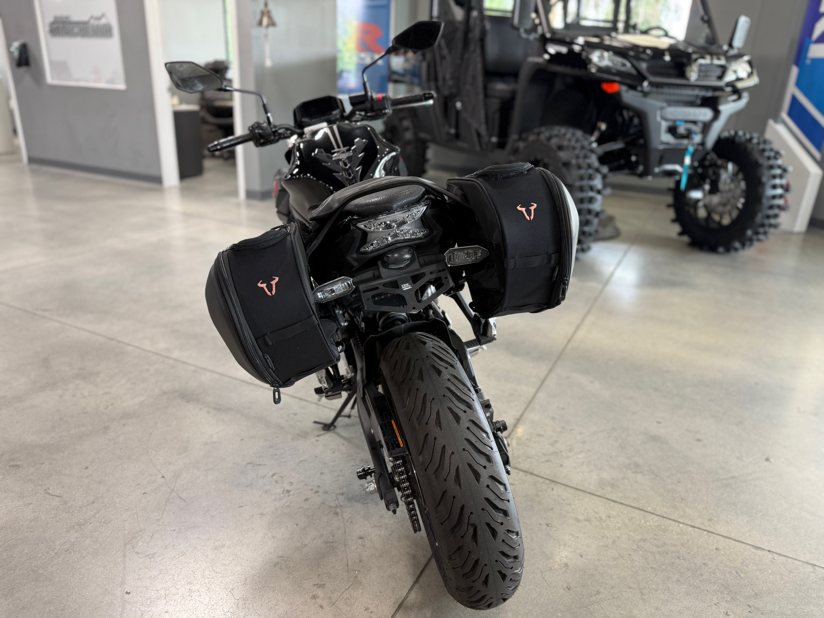 2023 - Kawasaki Z650 Base