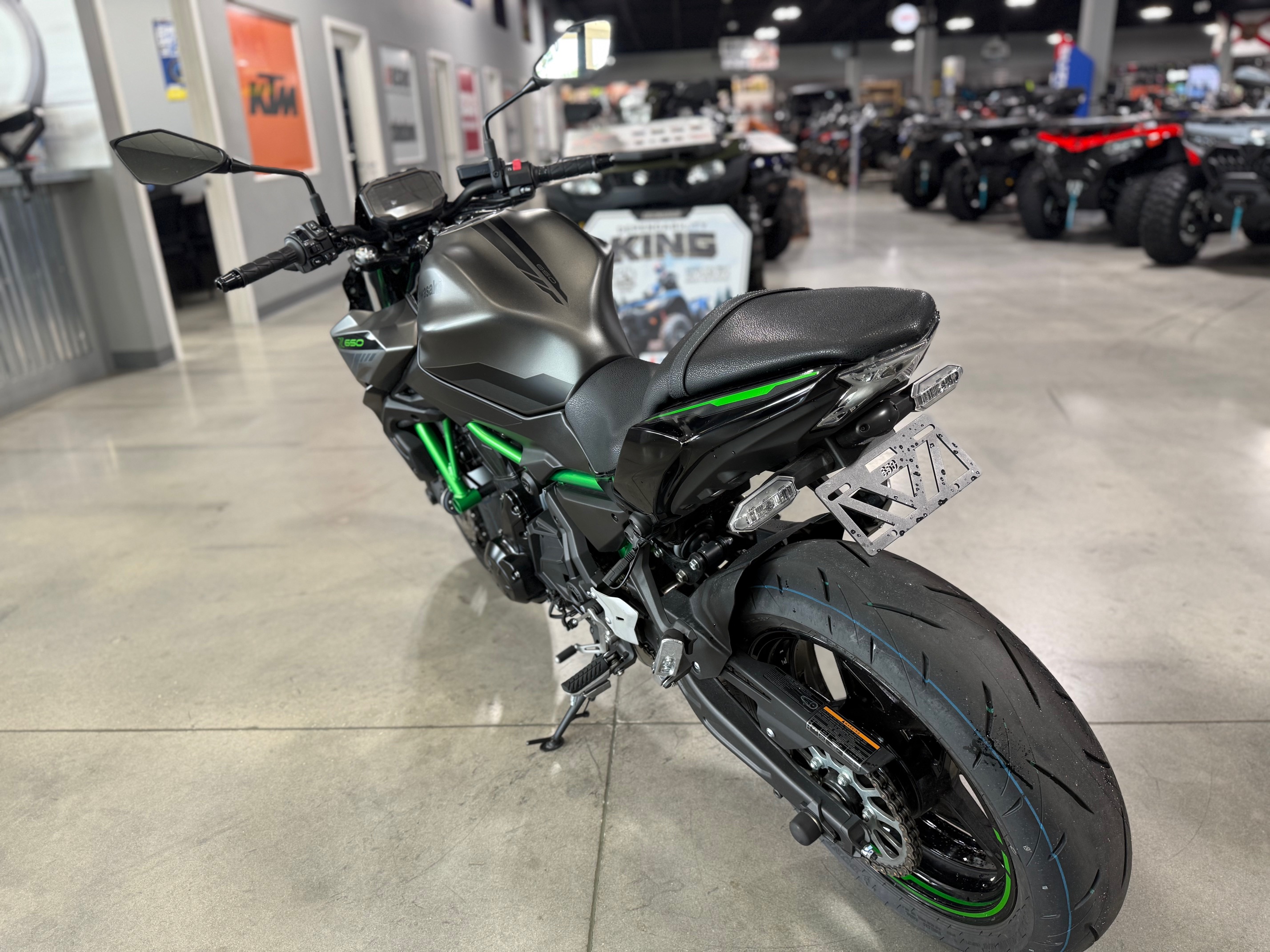 2023 - Kawasaki Z650 Base