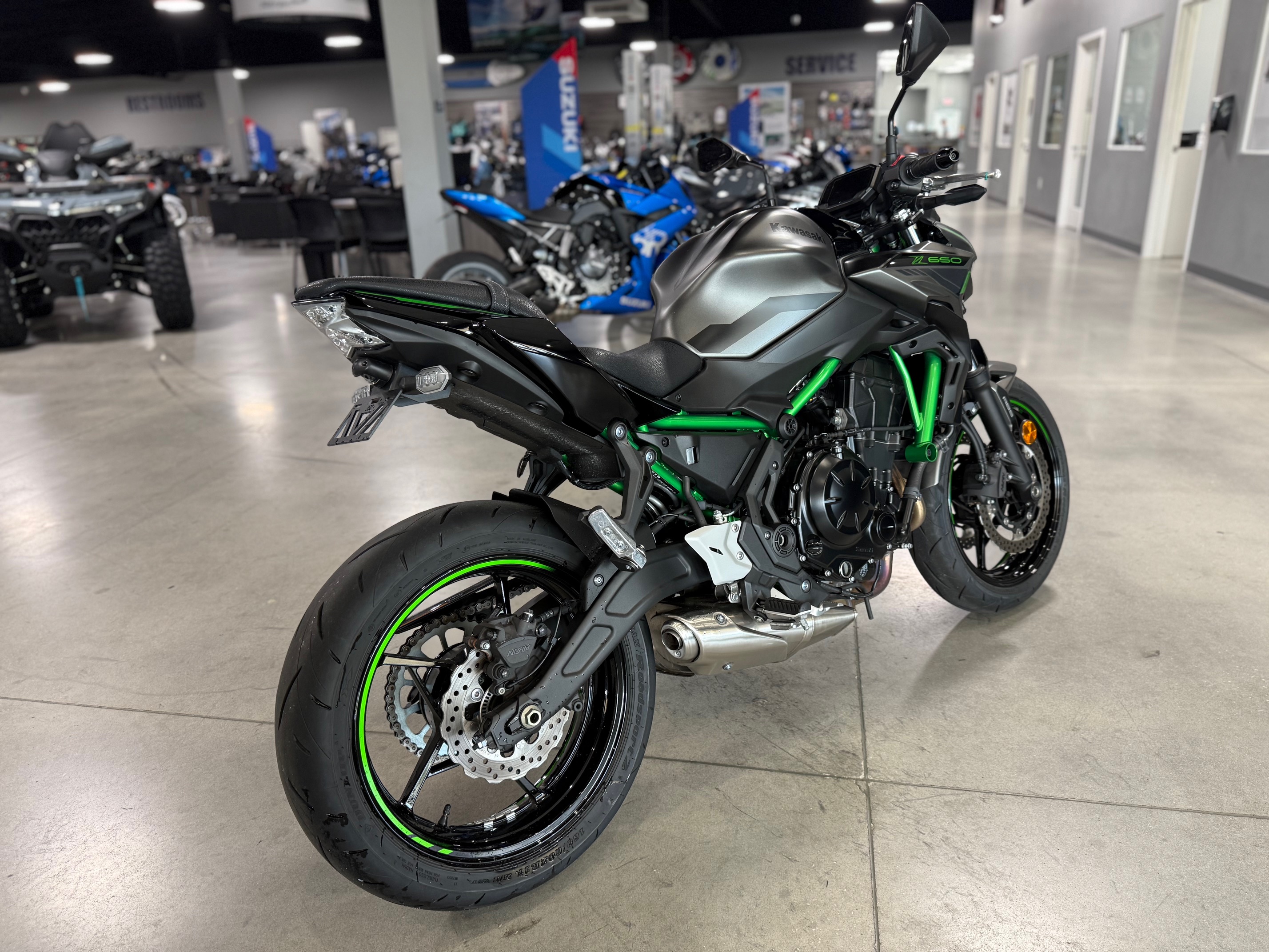 2023 - Kawasaki Z650 Base