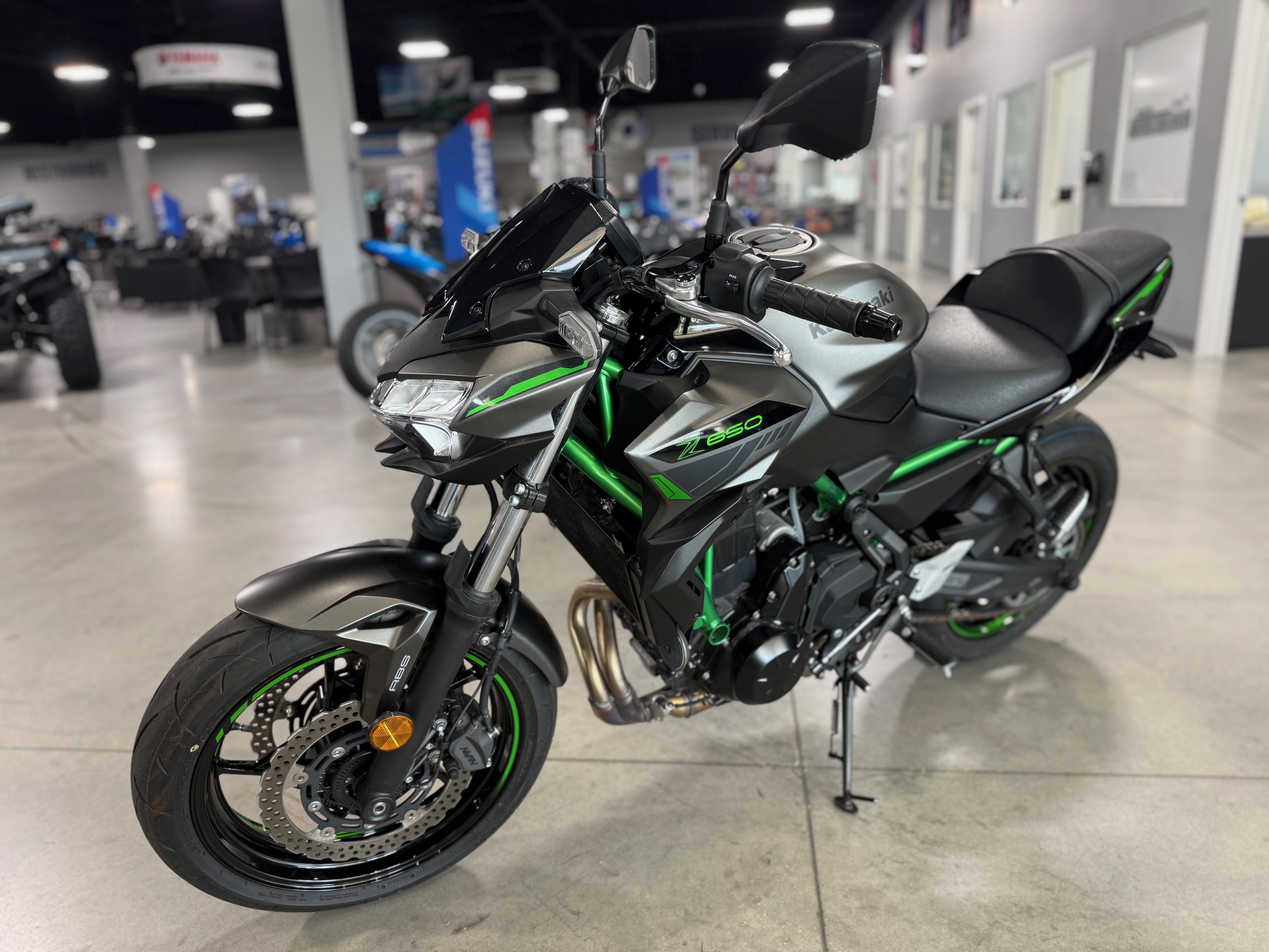 2023 - Kawasaki Z650 Base