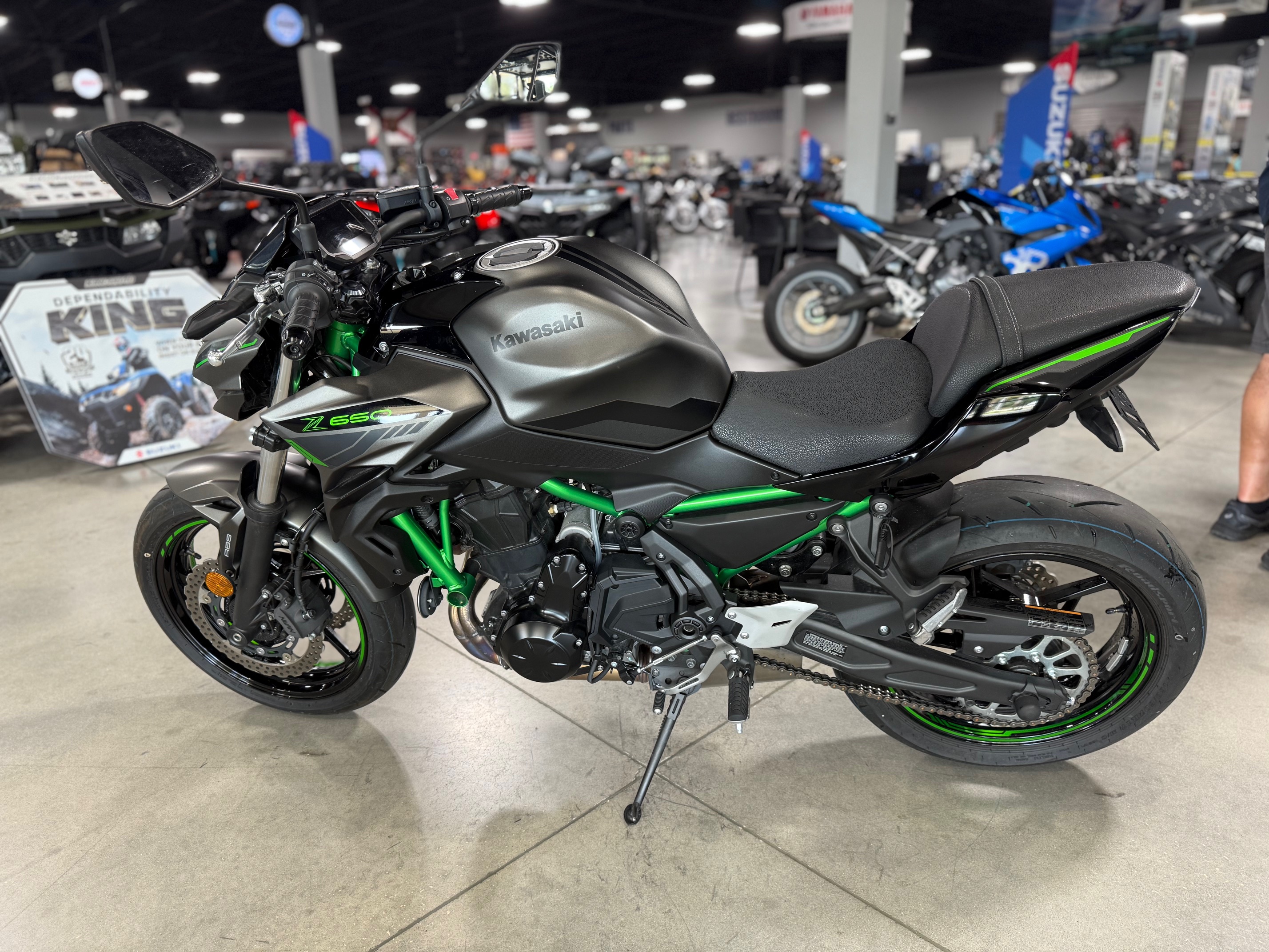 2023 - Kawasaki Z650 Base