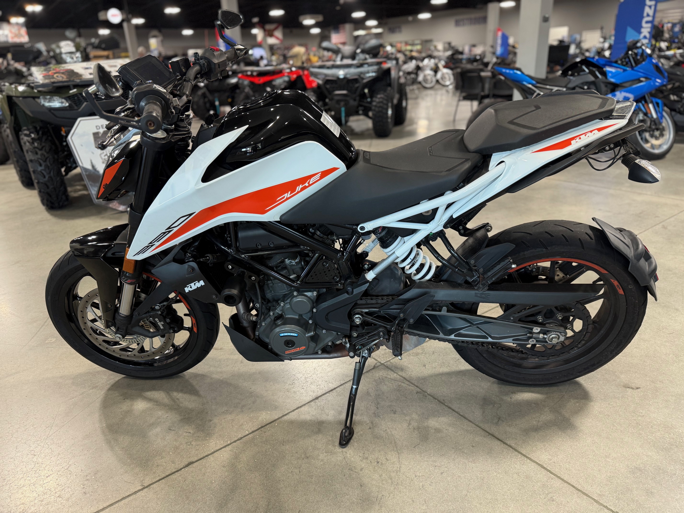 2022 - KTM 390 Duke