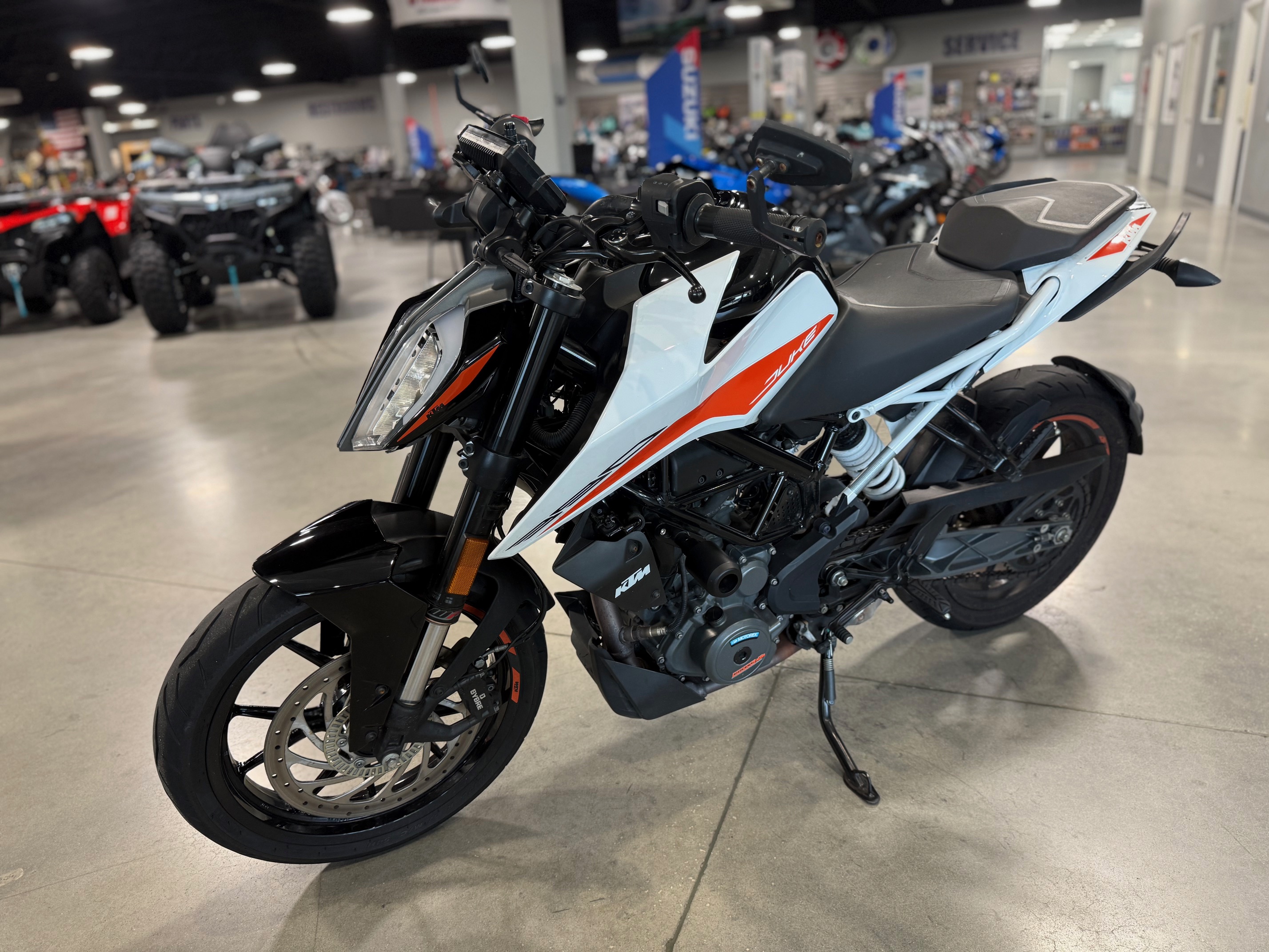 2022 - KTM 390 Duke