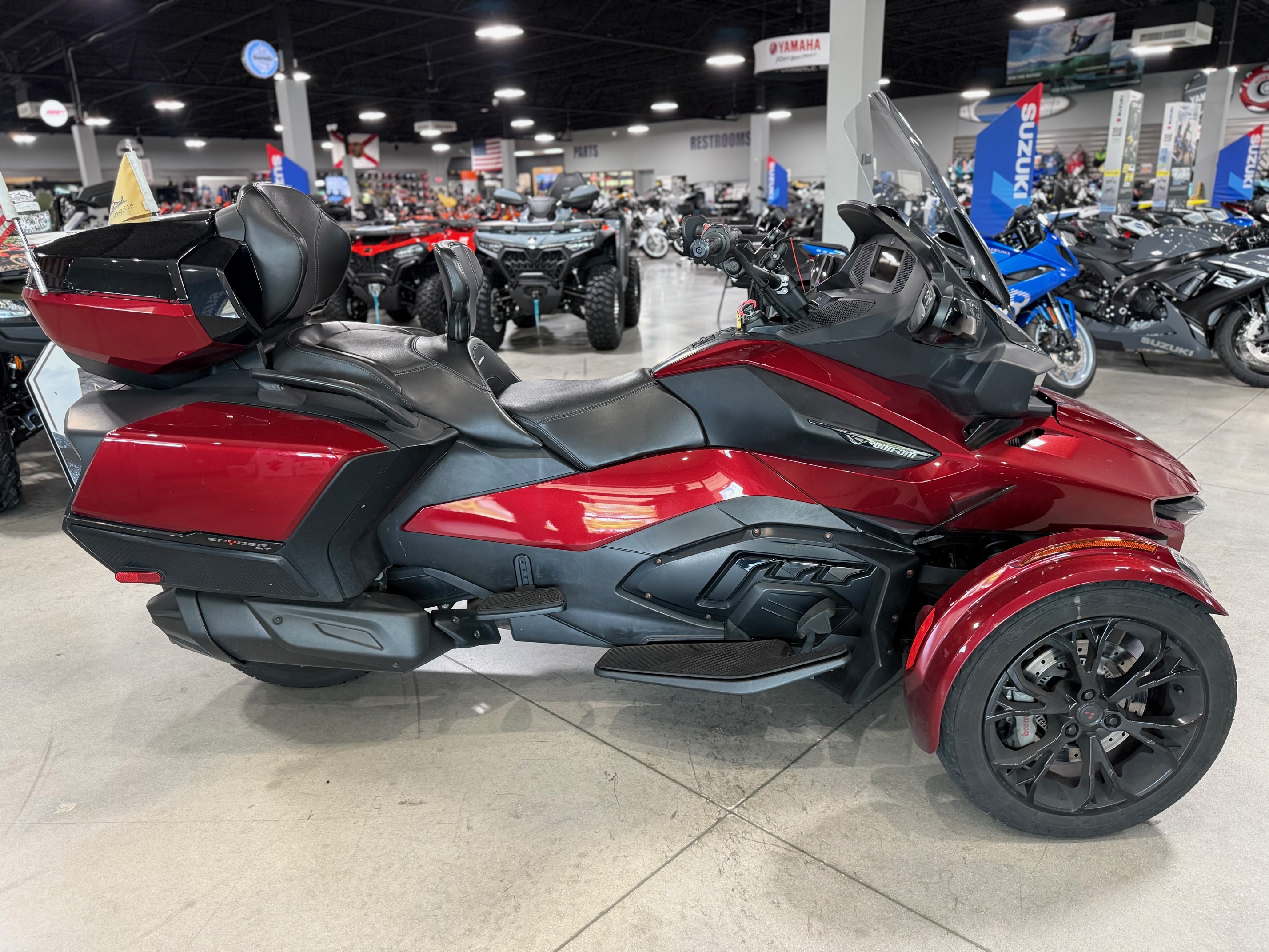 2020 Red Can-Am SPYDER RT LIMITED SE6