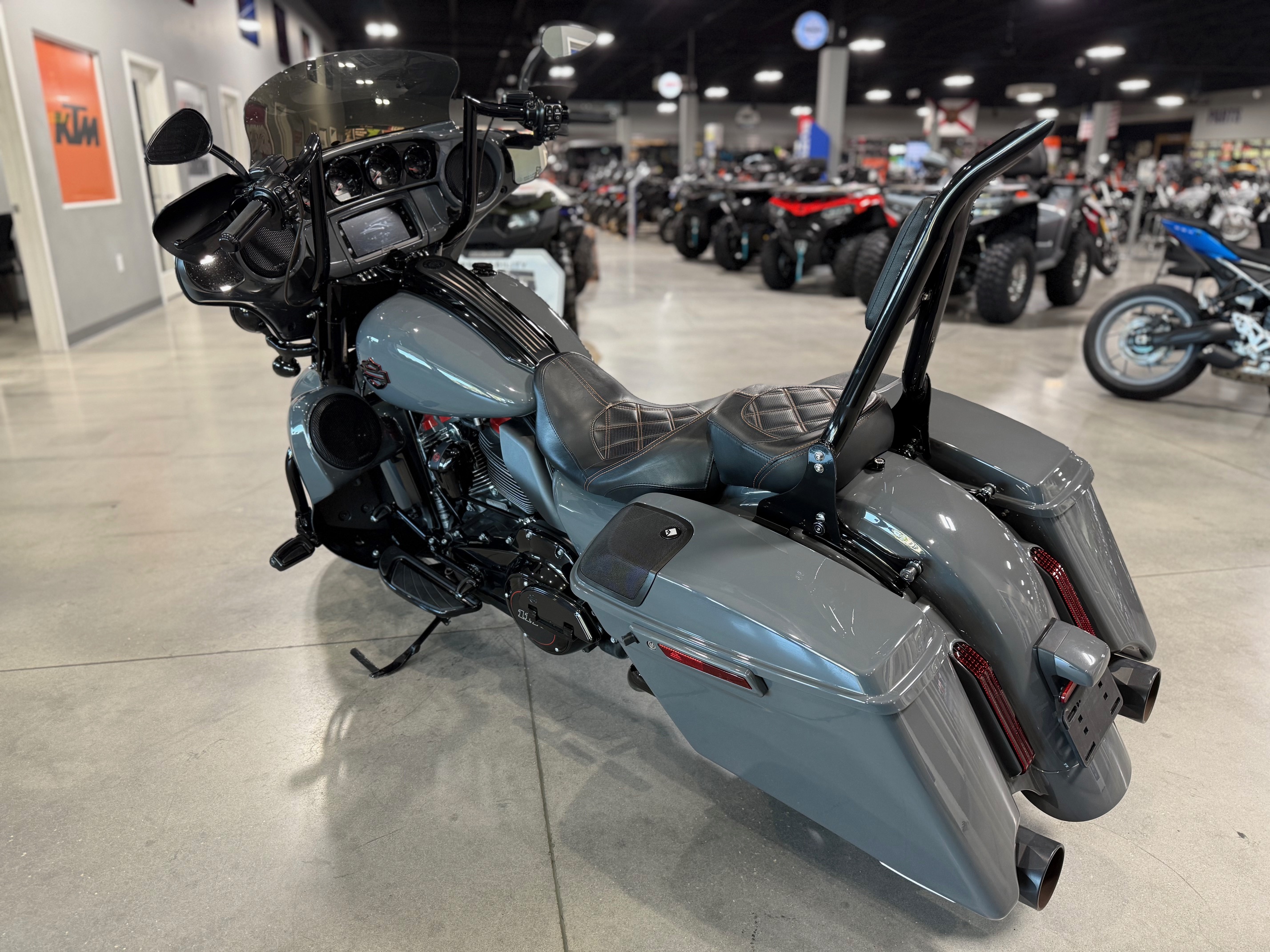 2018 - Harley-Davidson CVO Street Glide