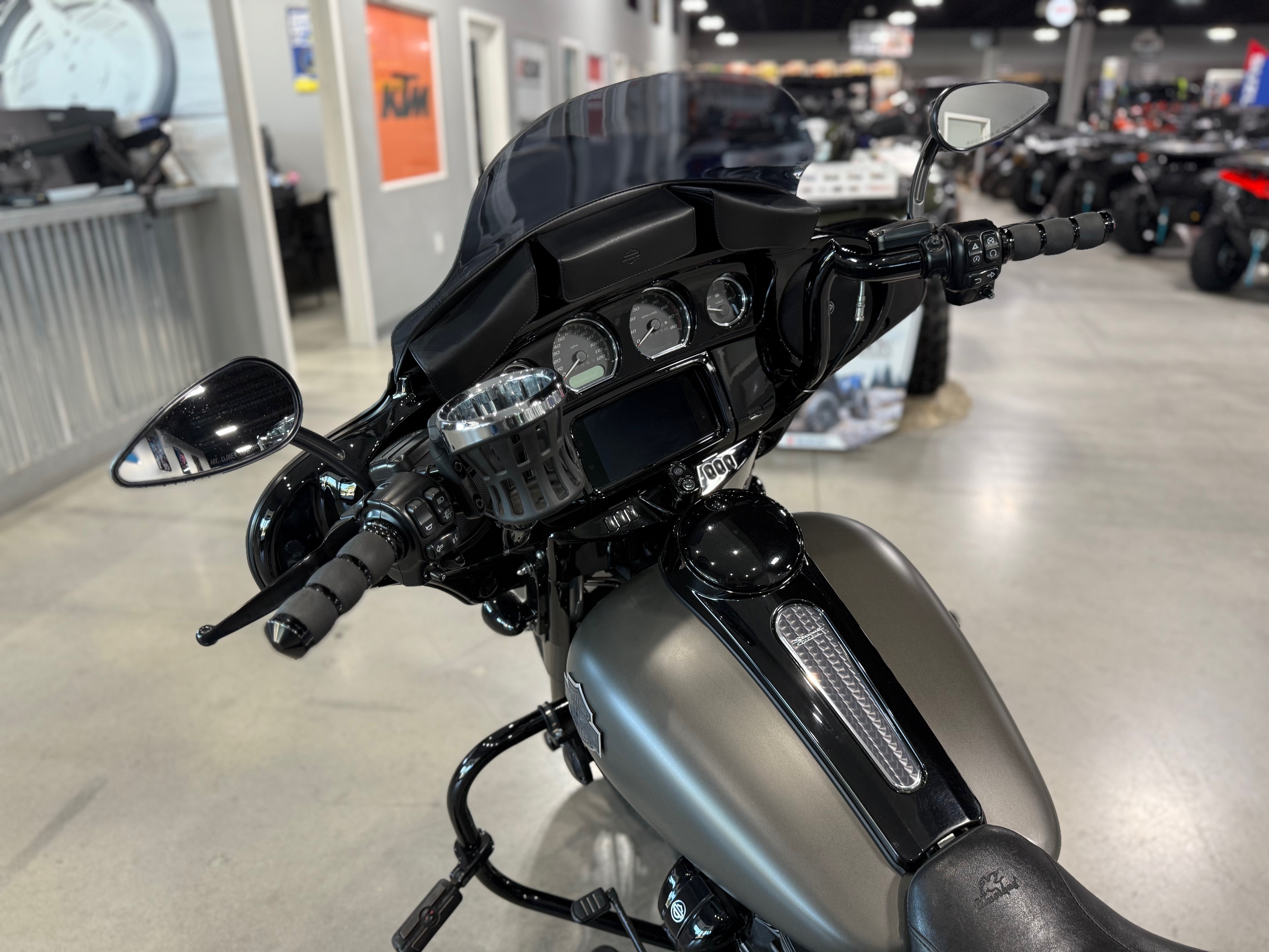 2019 - Harley-Davidson Street Glide Special