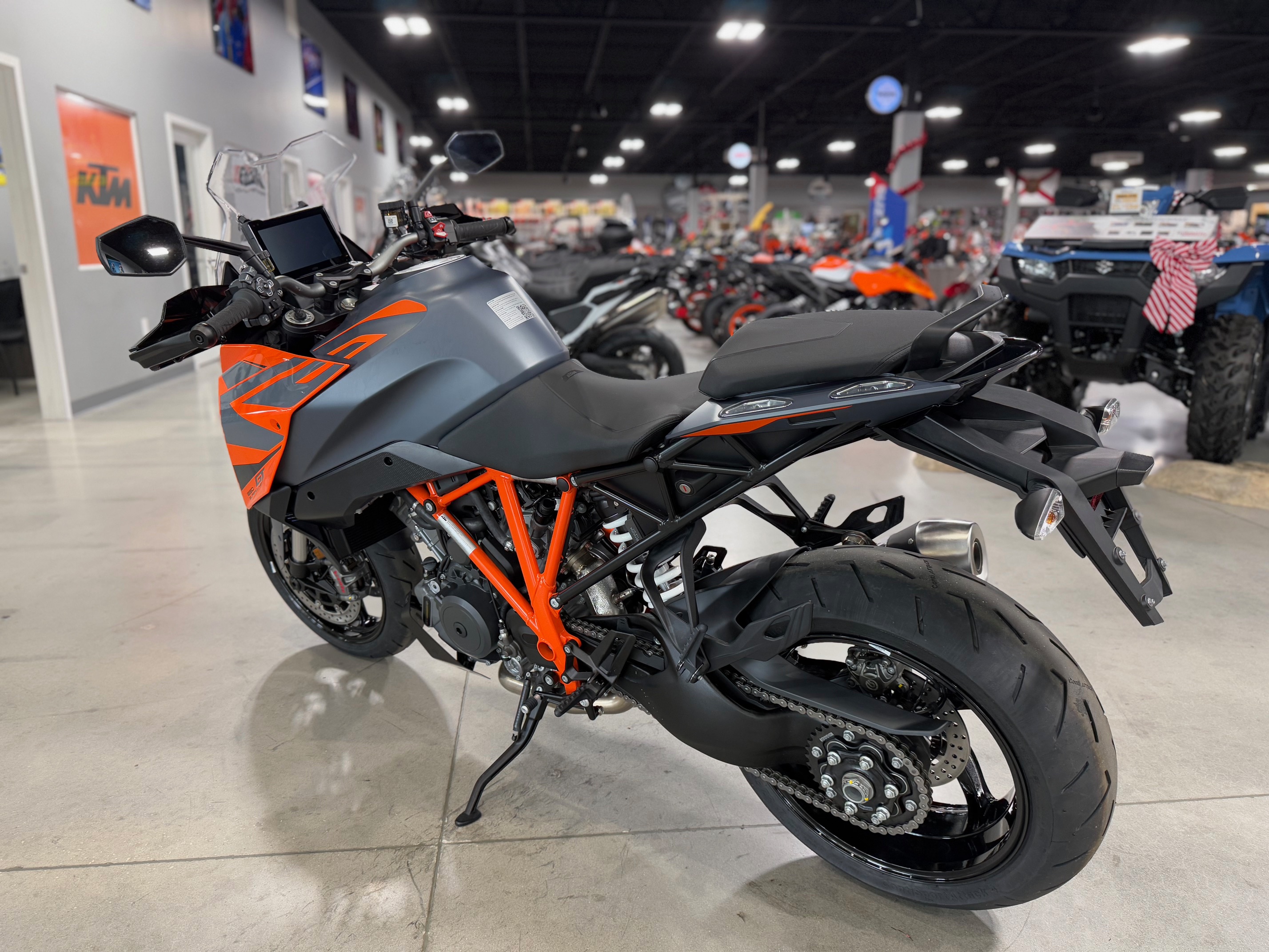 2024 - KTM 1290 Super Duke GT
