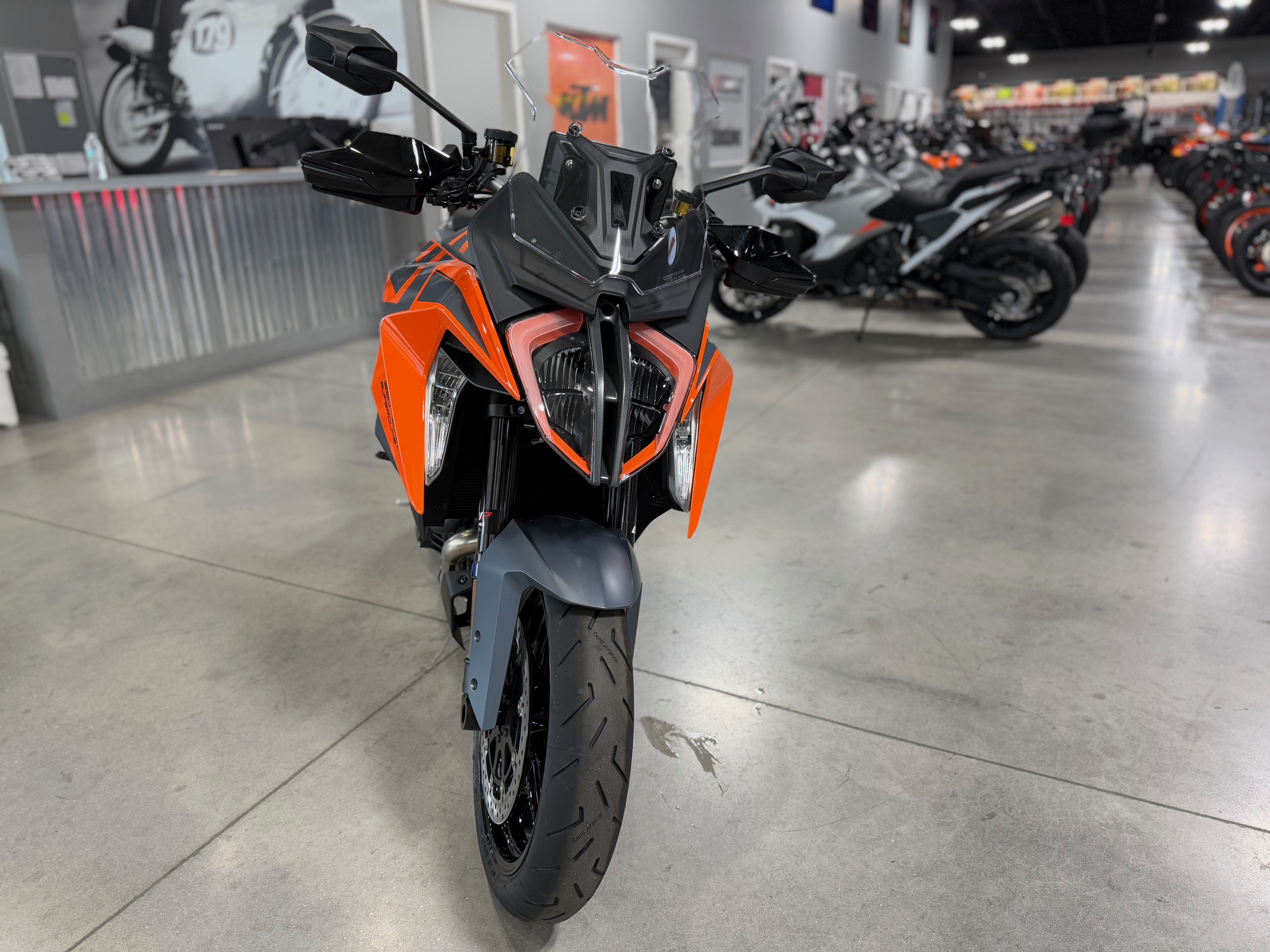 2024 - KTM 1290 Super Duke GT