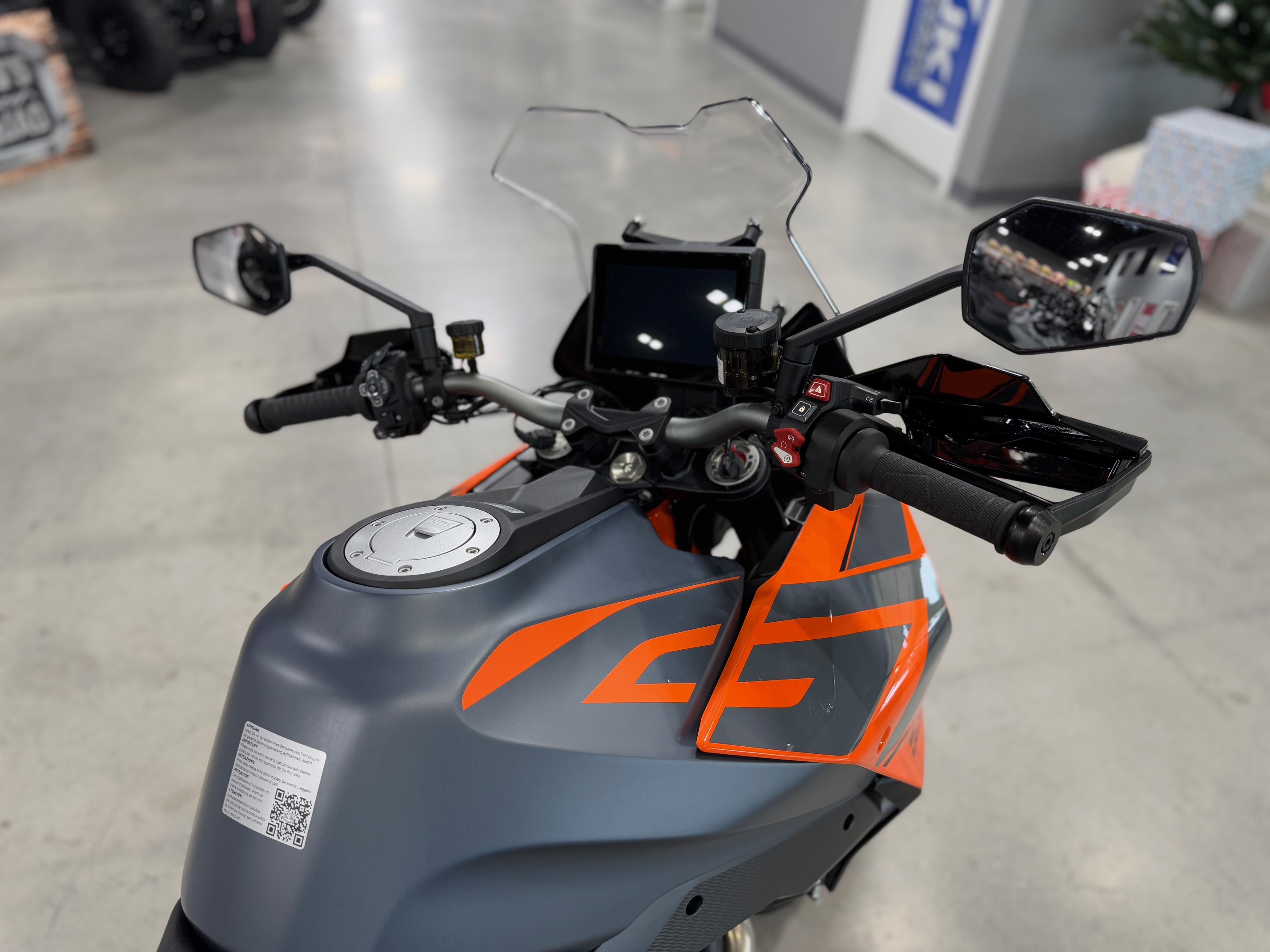 2024 - KTM 1290 Super Duke GT