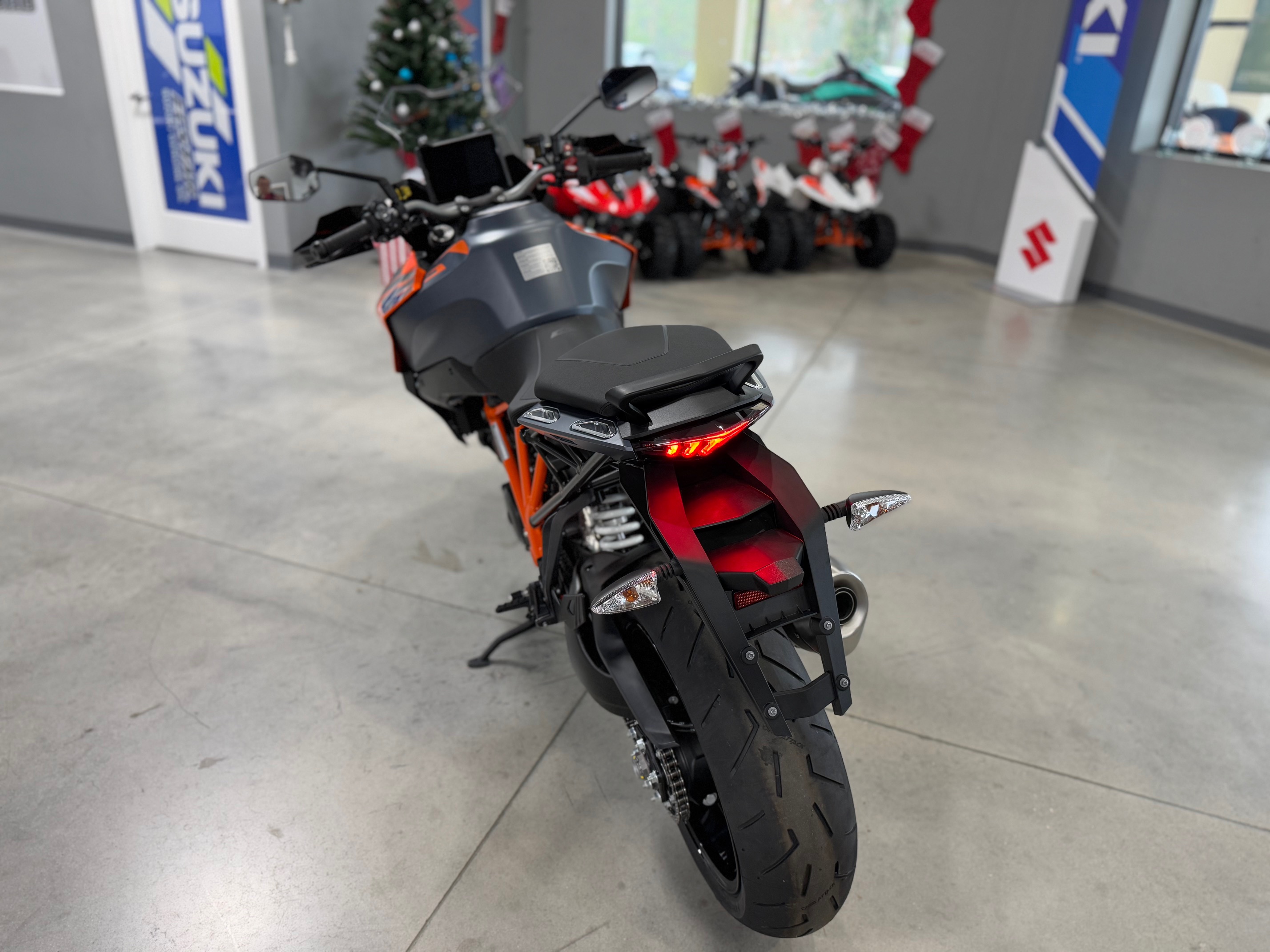 2024 - KTM 1290 Super Duke GT