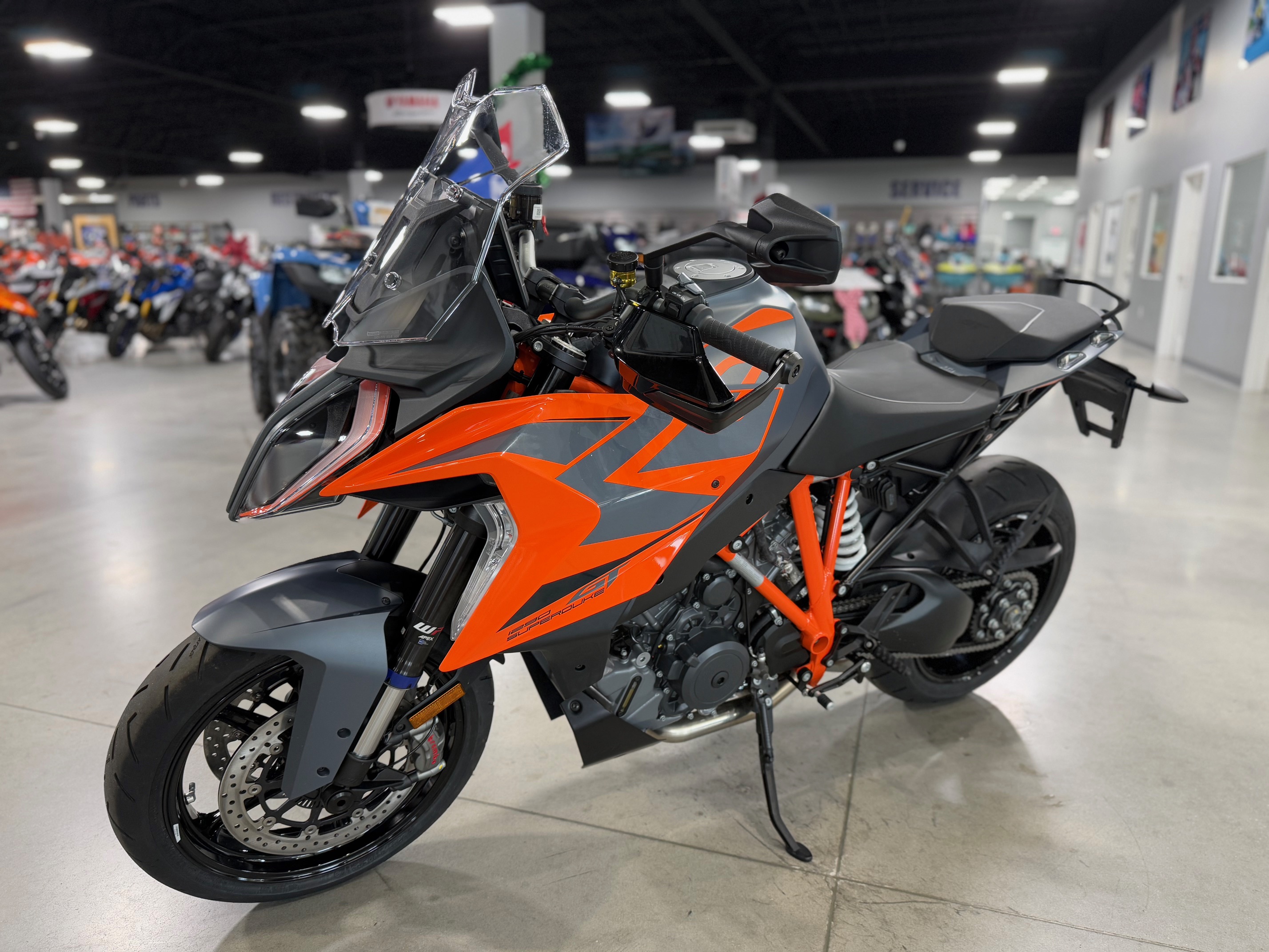 2024 - KTM 1290 Super Duke GT