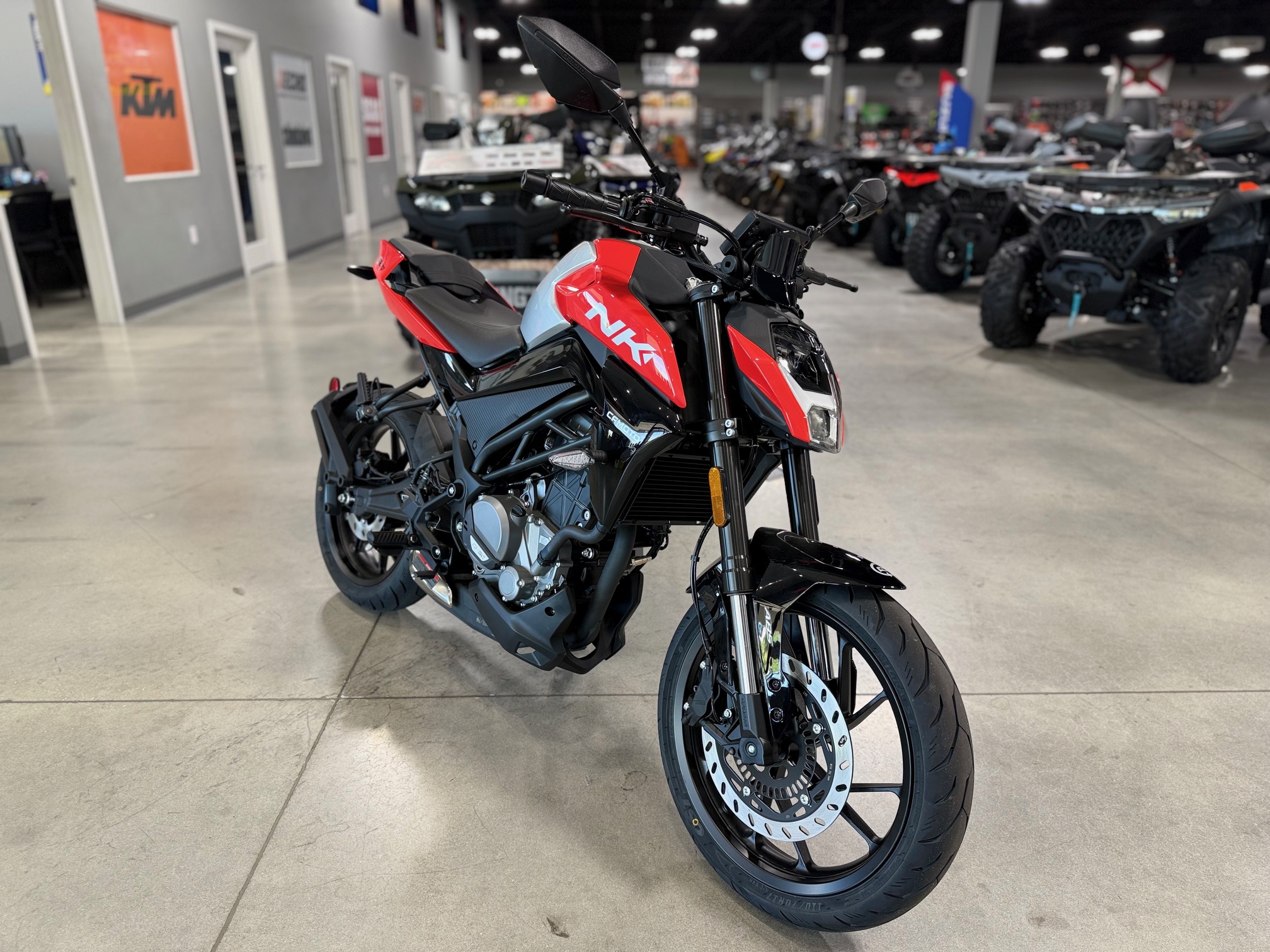 2025 RED CFMOTO 300NK