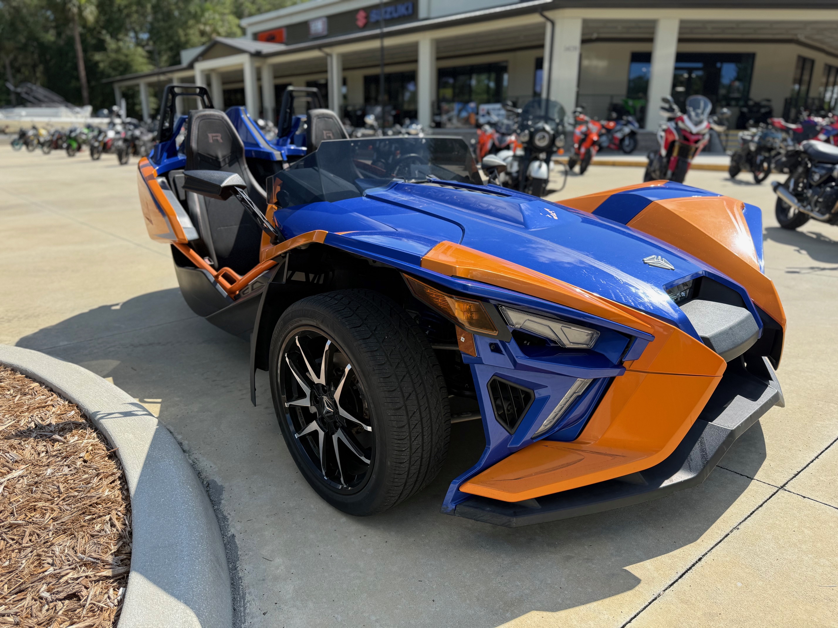 2021 - Polaris Slingshot R