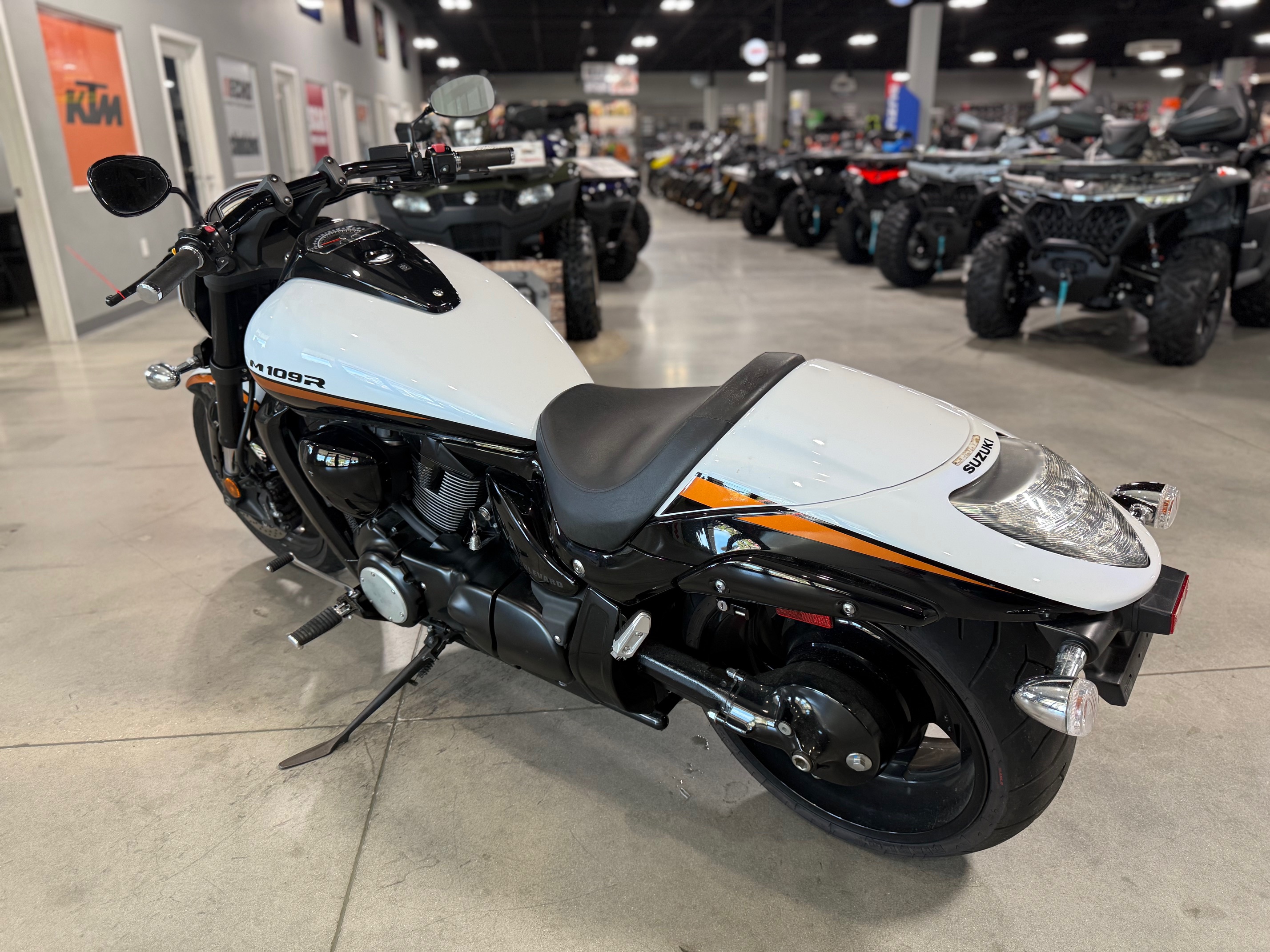 2020 - Suzuki Boulevard M109R B.O.S.S.