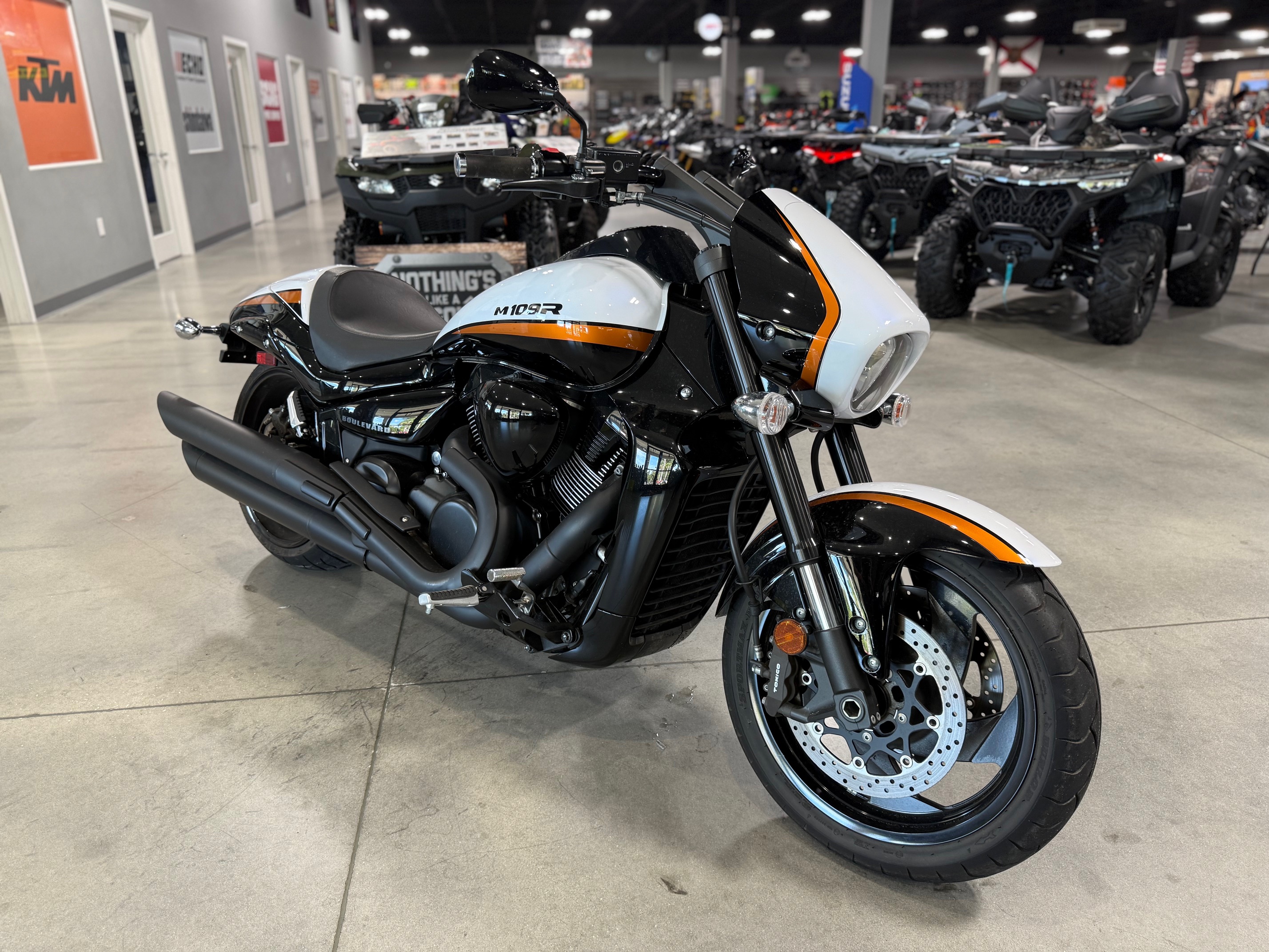 2020 - Suzuki Boulevard M109R B.O.S.S.
