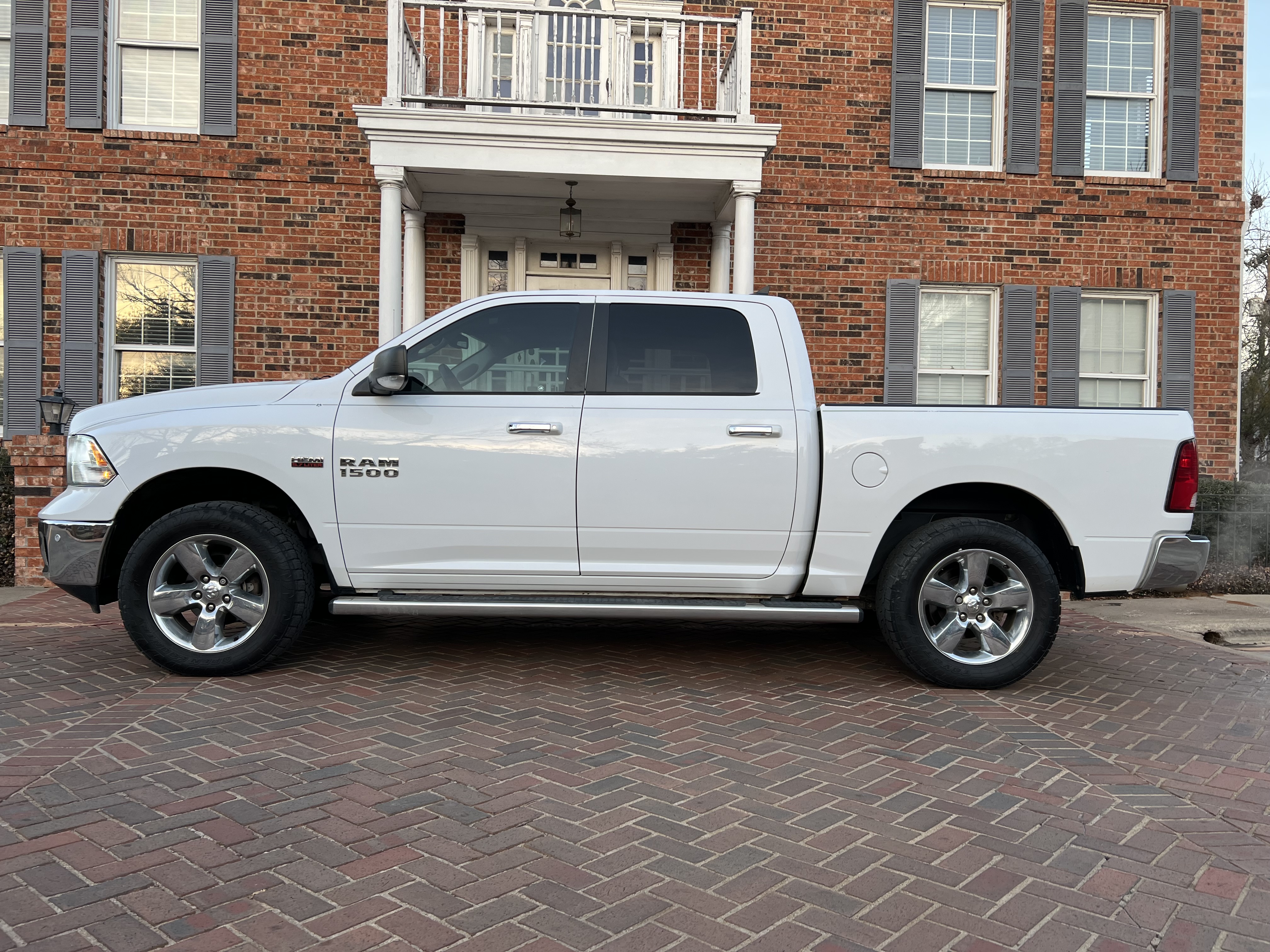 2015 RAM 1500 Lone Star Crew Cab RWD