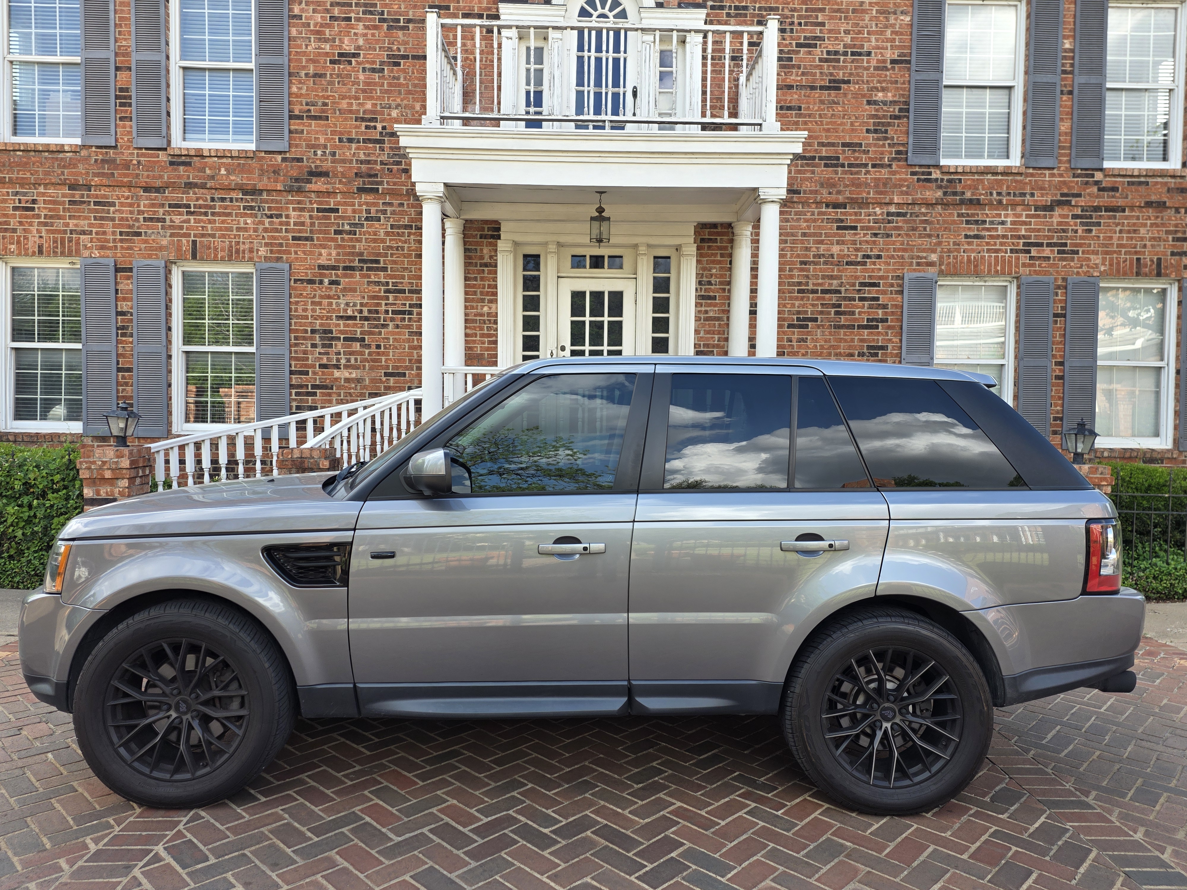 - 2013 Land Rover Range Rover Sport HSE LUX SUV / Crossover Four-Wheel Drive Automatic