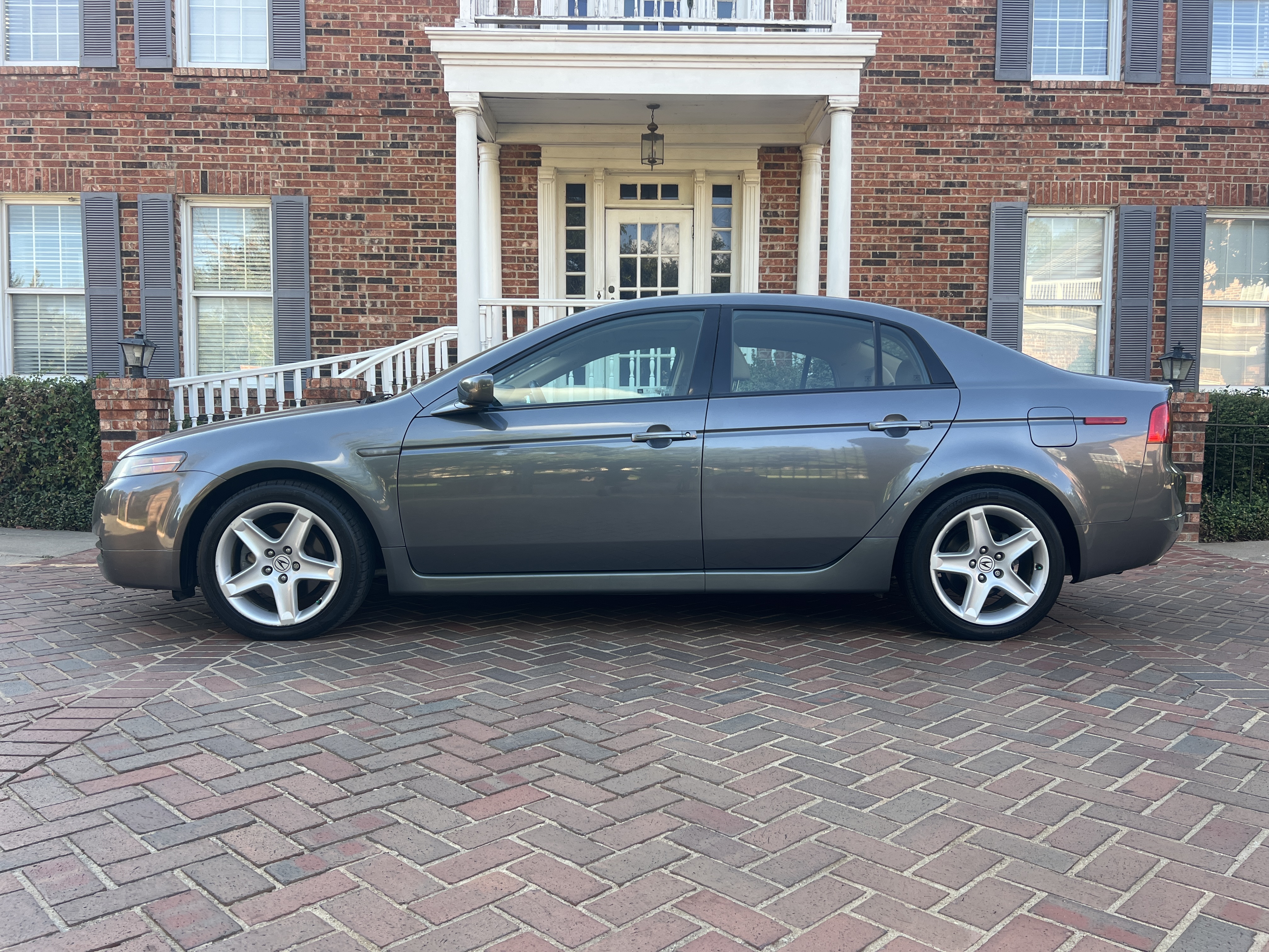 Gray 2004 Acura TL Sedan Front-Wheel Drive