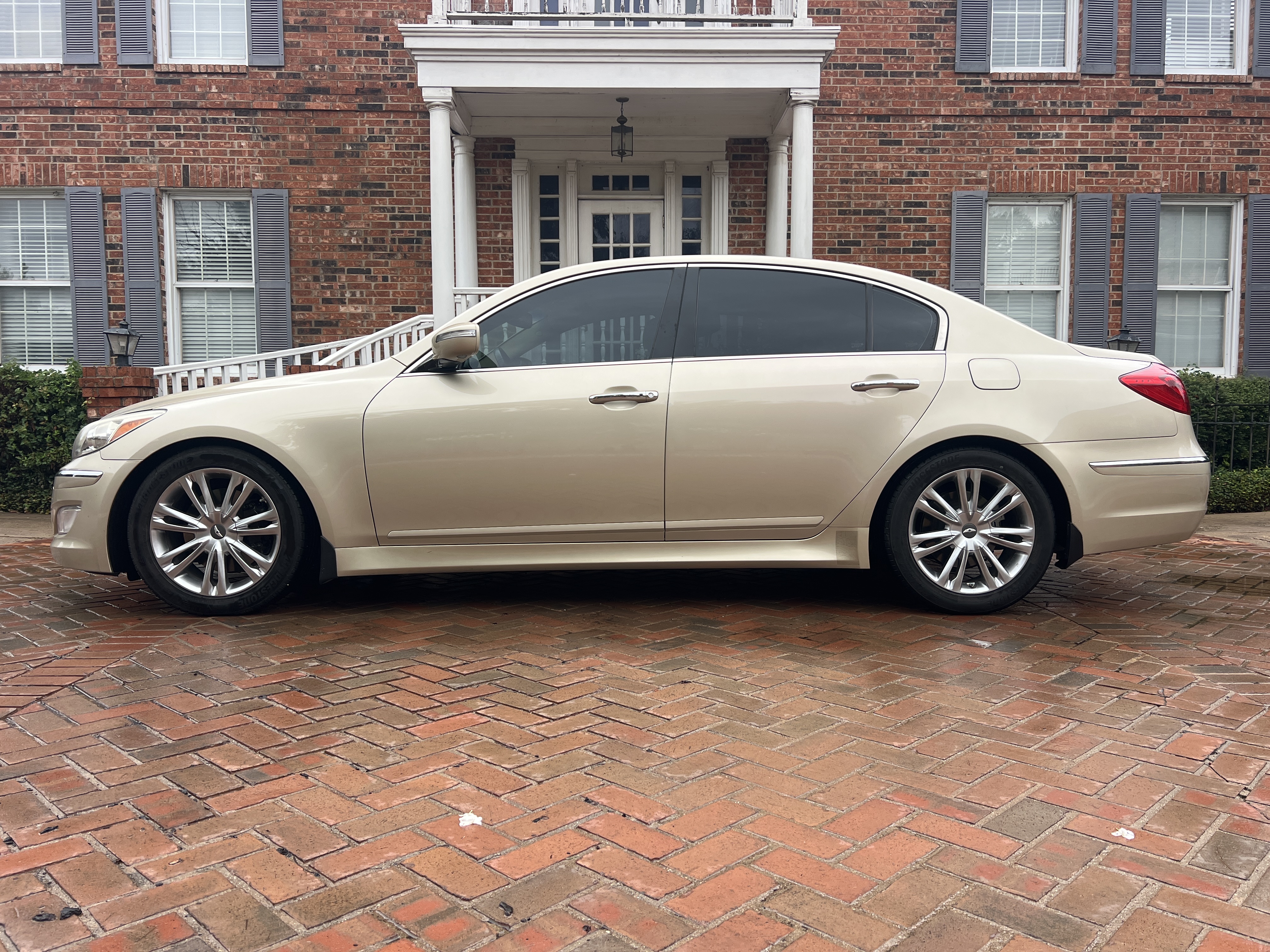 - 2012 Hyundai Genesis Sedan Rear-Wheel Drive Automatic