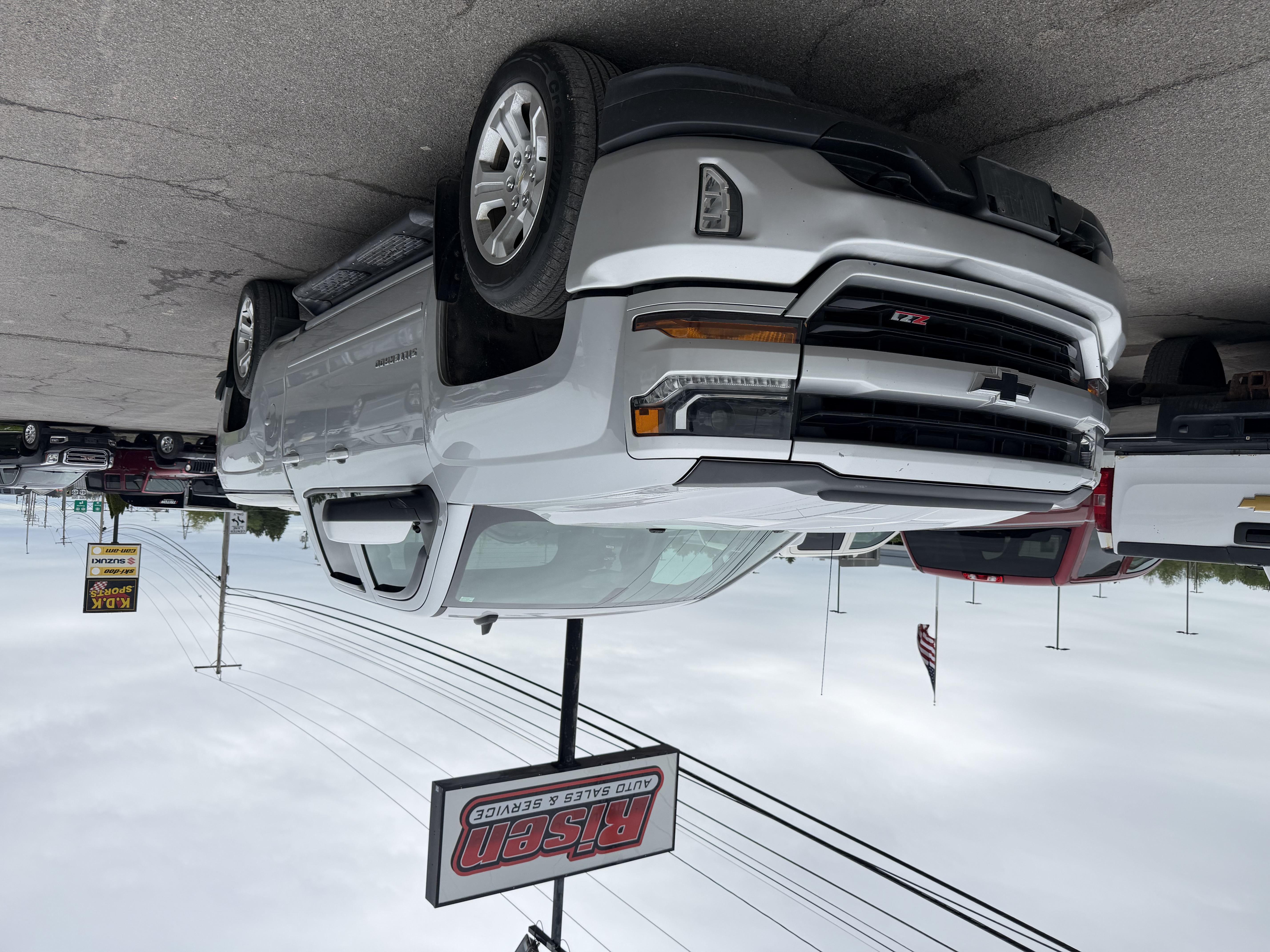 Vehicle Image 2