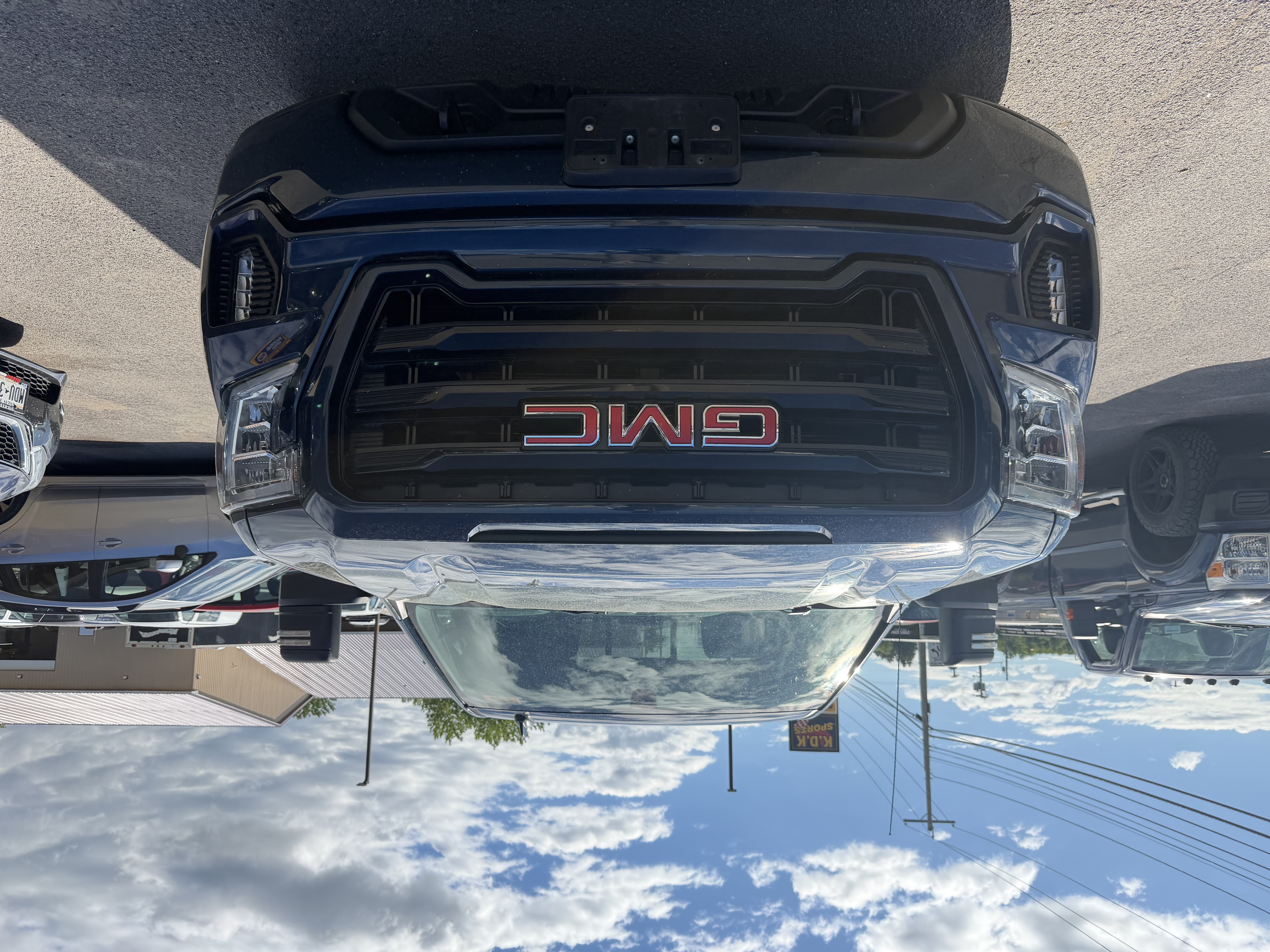 2020 GMC Sierra 4WD Crew Cab Short Box Elevation's photo