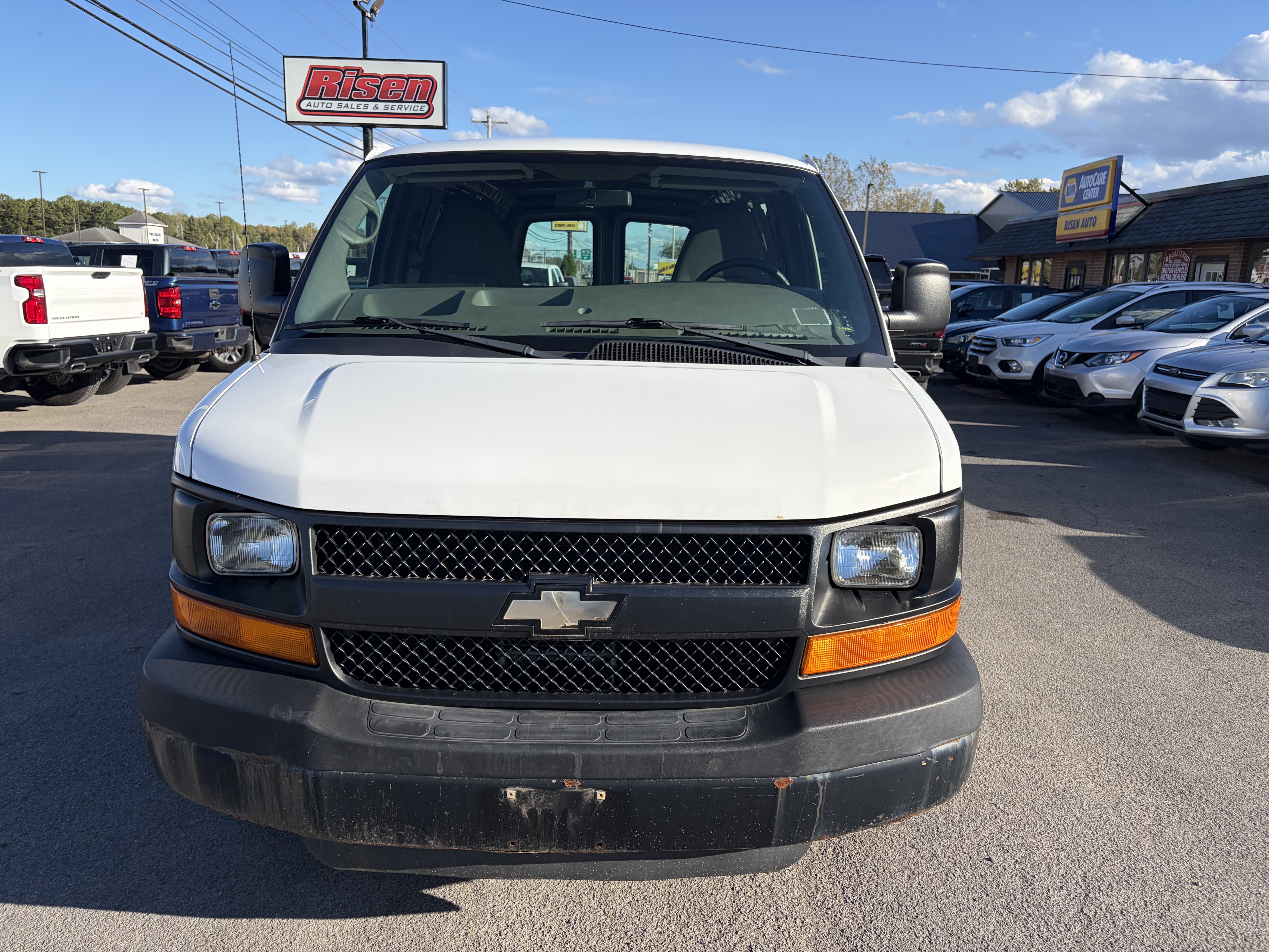  2010 Chevrolet Express Cargo 2500 RWD   