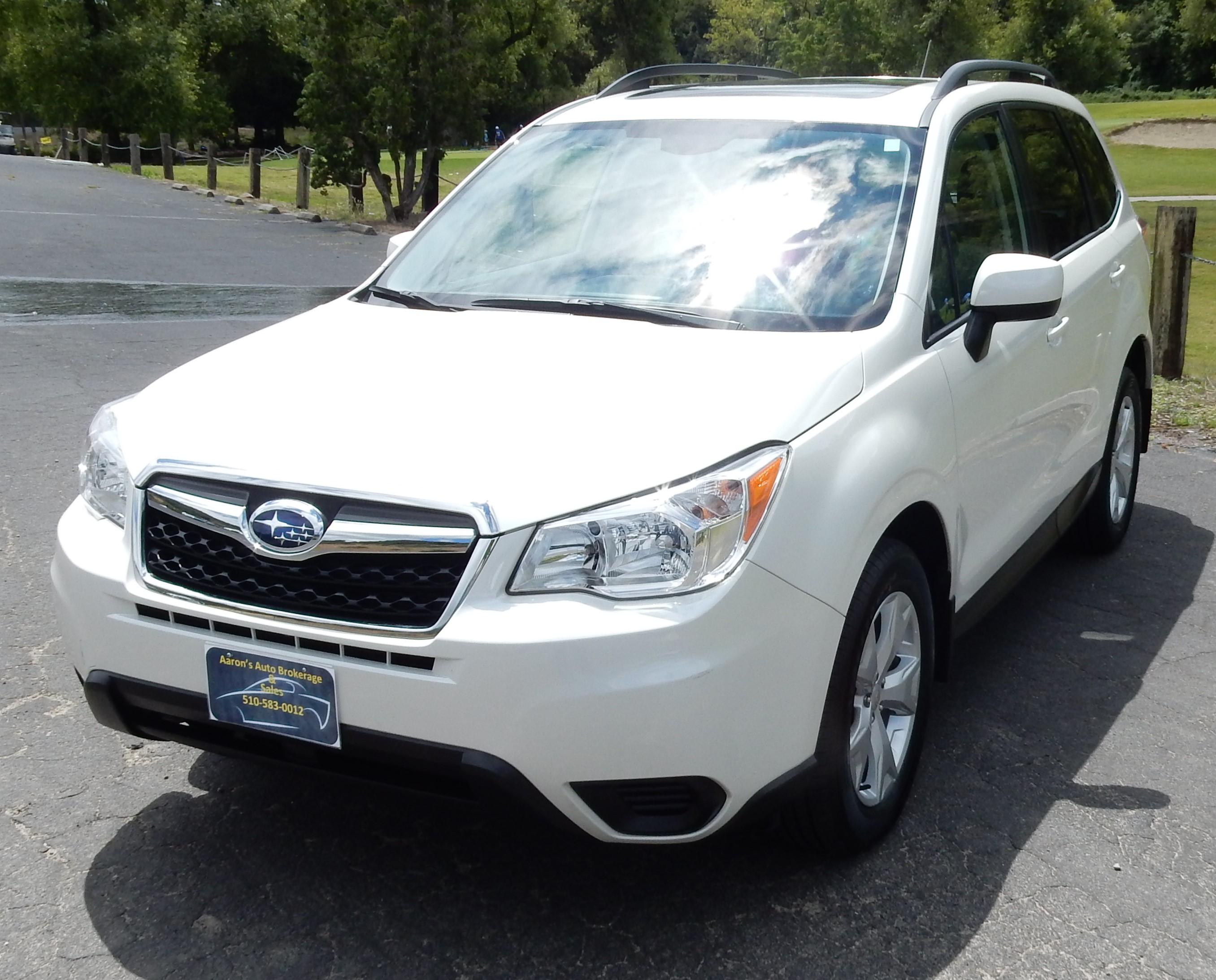 White 2015 Subaru Forester 2.5i Premium SUV / Crossover All-Wheel Drive Automatic
