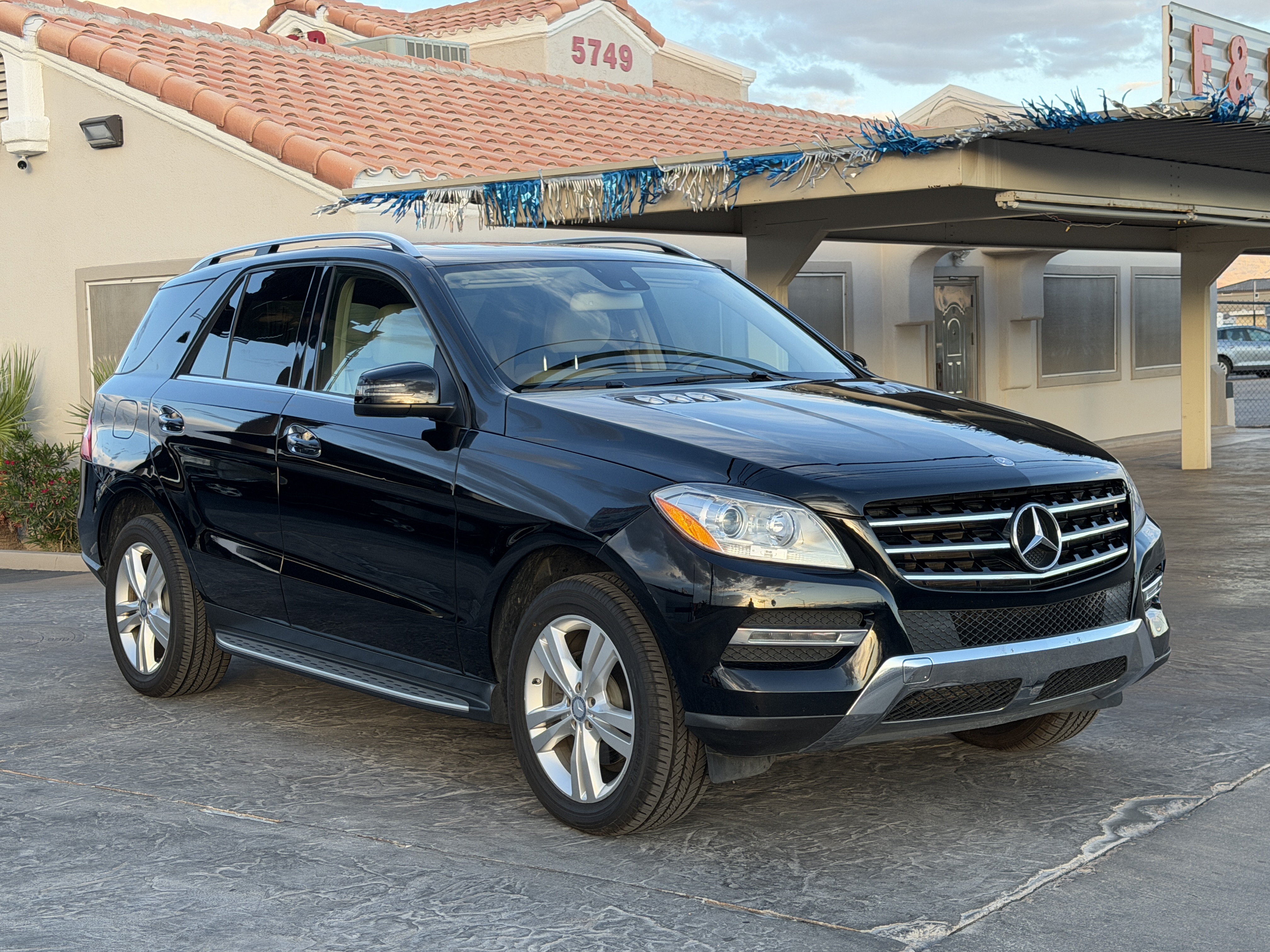 Black 2013 Mercedes-Benz M-Class ML 350 4MATIC SUV / Crossover All-Wheel Drive Automatic