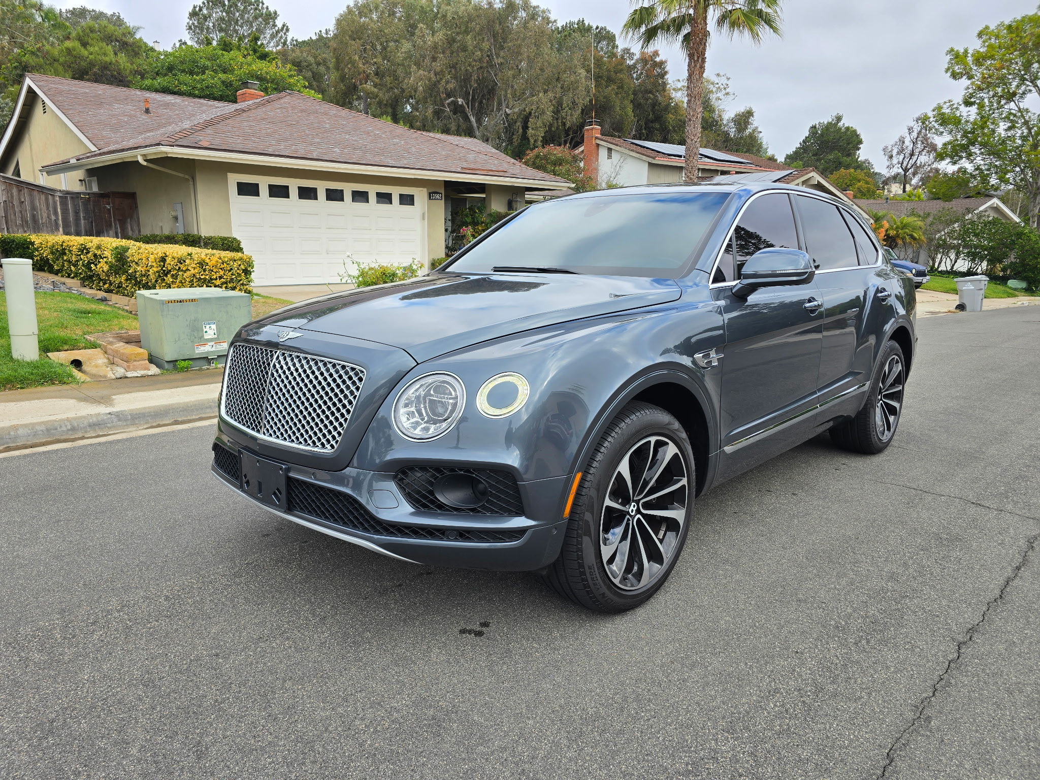 2018 Bentley Bentayga W12 Signature AWD