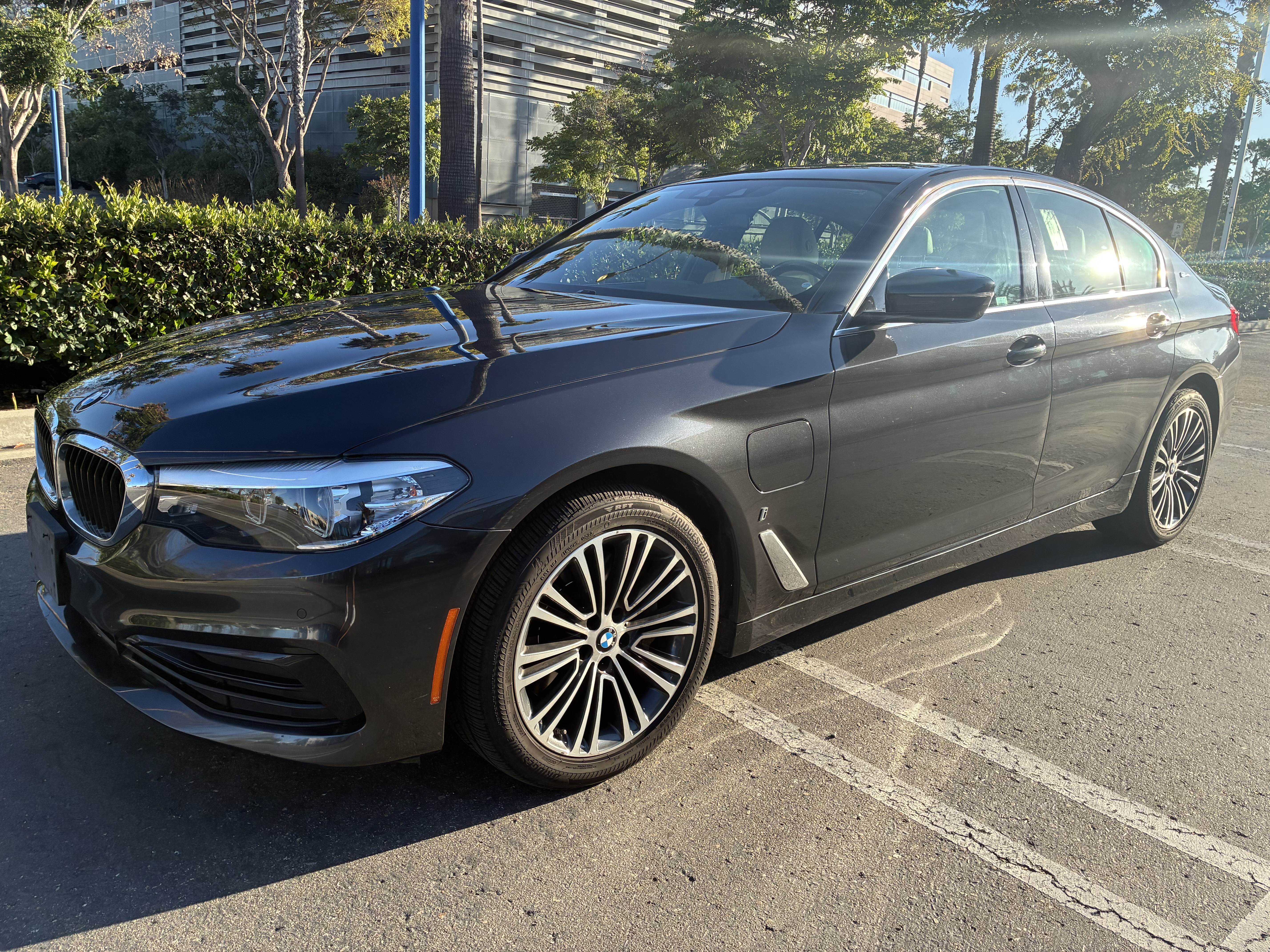 2019 BMW 530e 530e iPerformance Plug-In Hybrid
