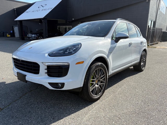 White 2018 Porsche Cayenne SUV / Crossover All-Wheel Drive Automatic