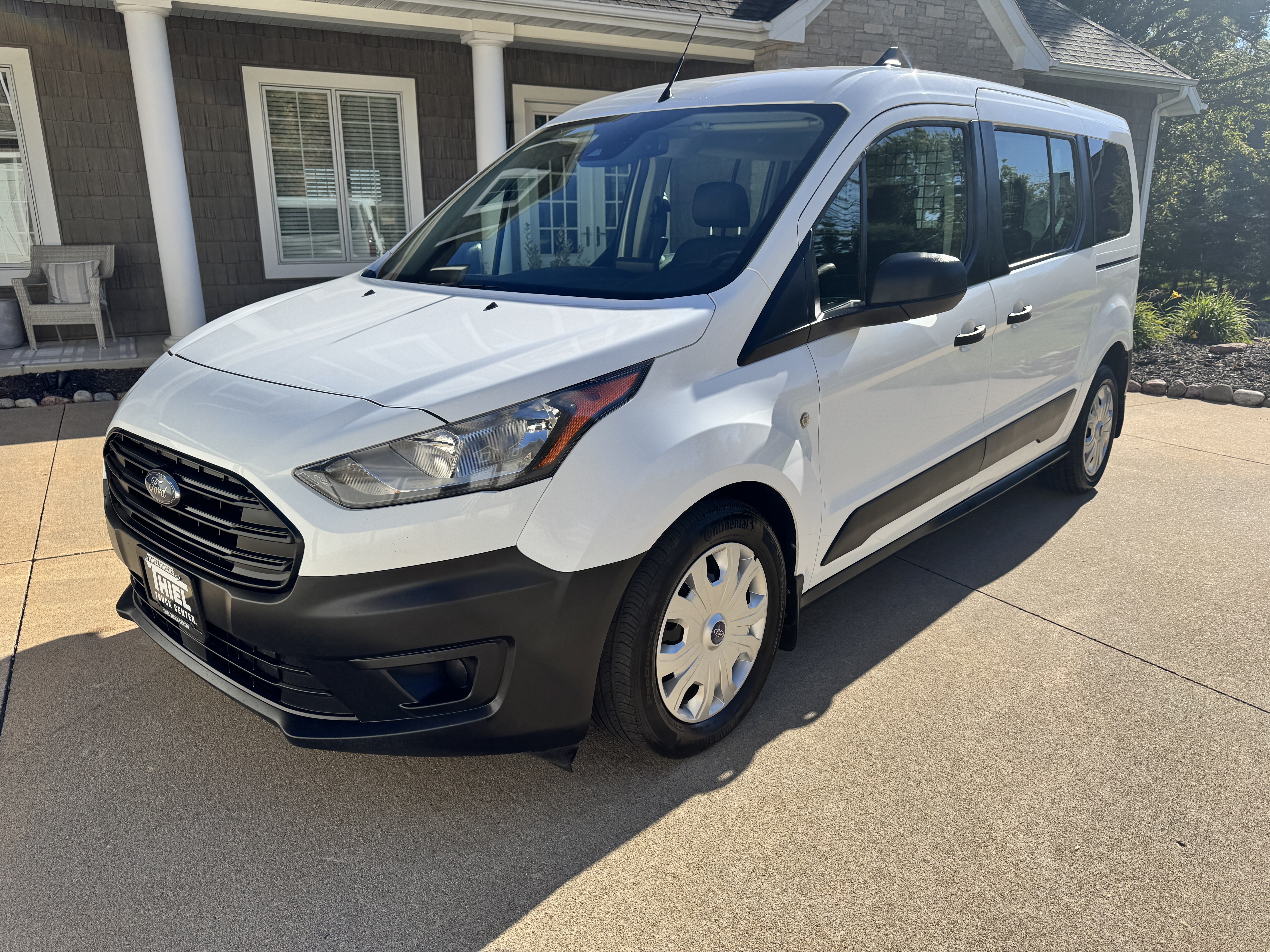 White 2022 Ford Transit Connect Van Front-Wheel Drive Automatic