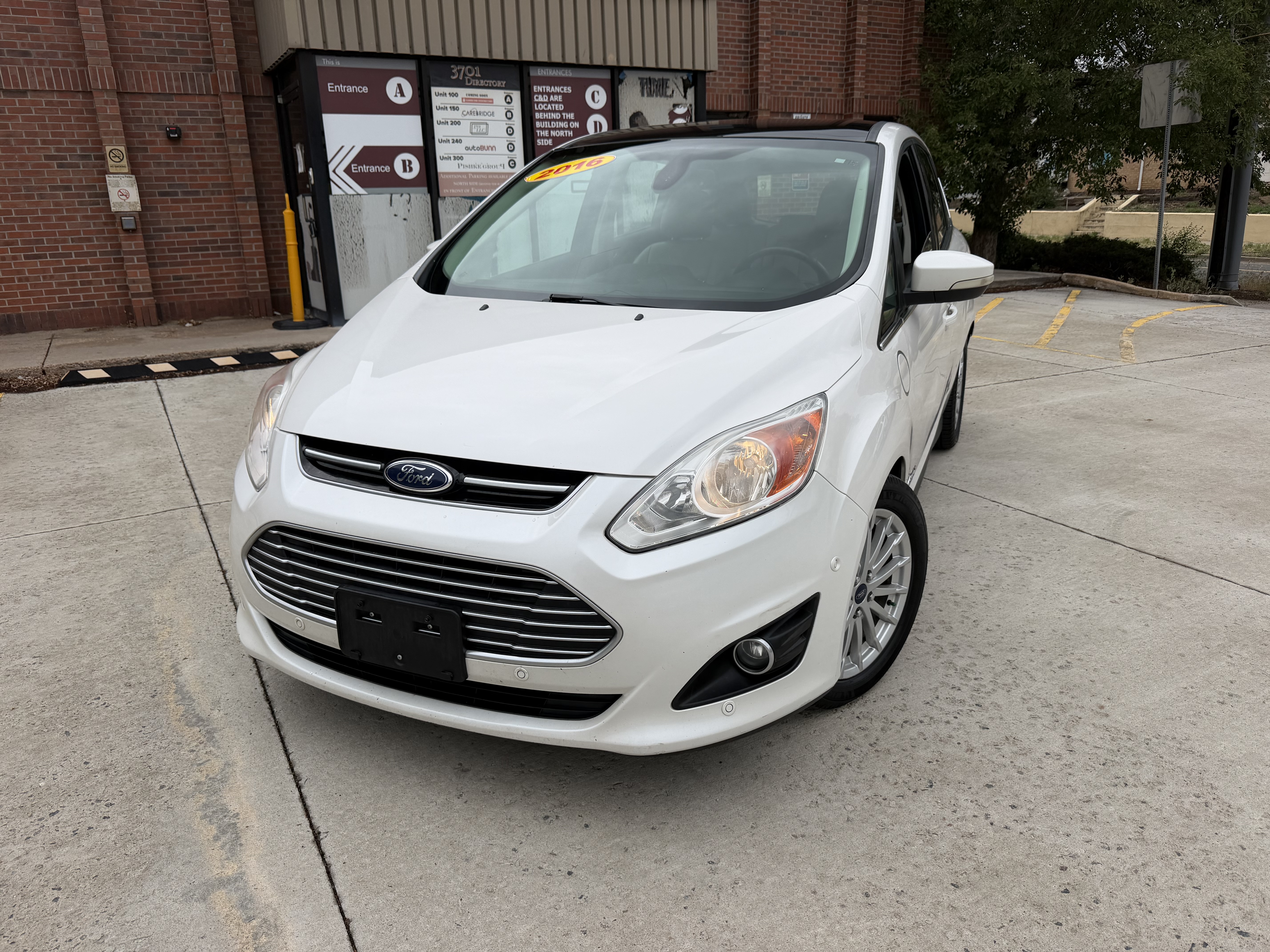 White 2016 Ford C-Max Energi SEL FWD Wagon Front-Wheel Drive Automatic